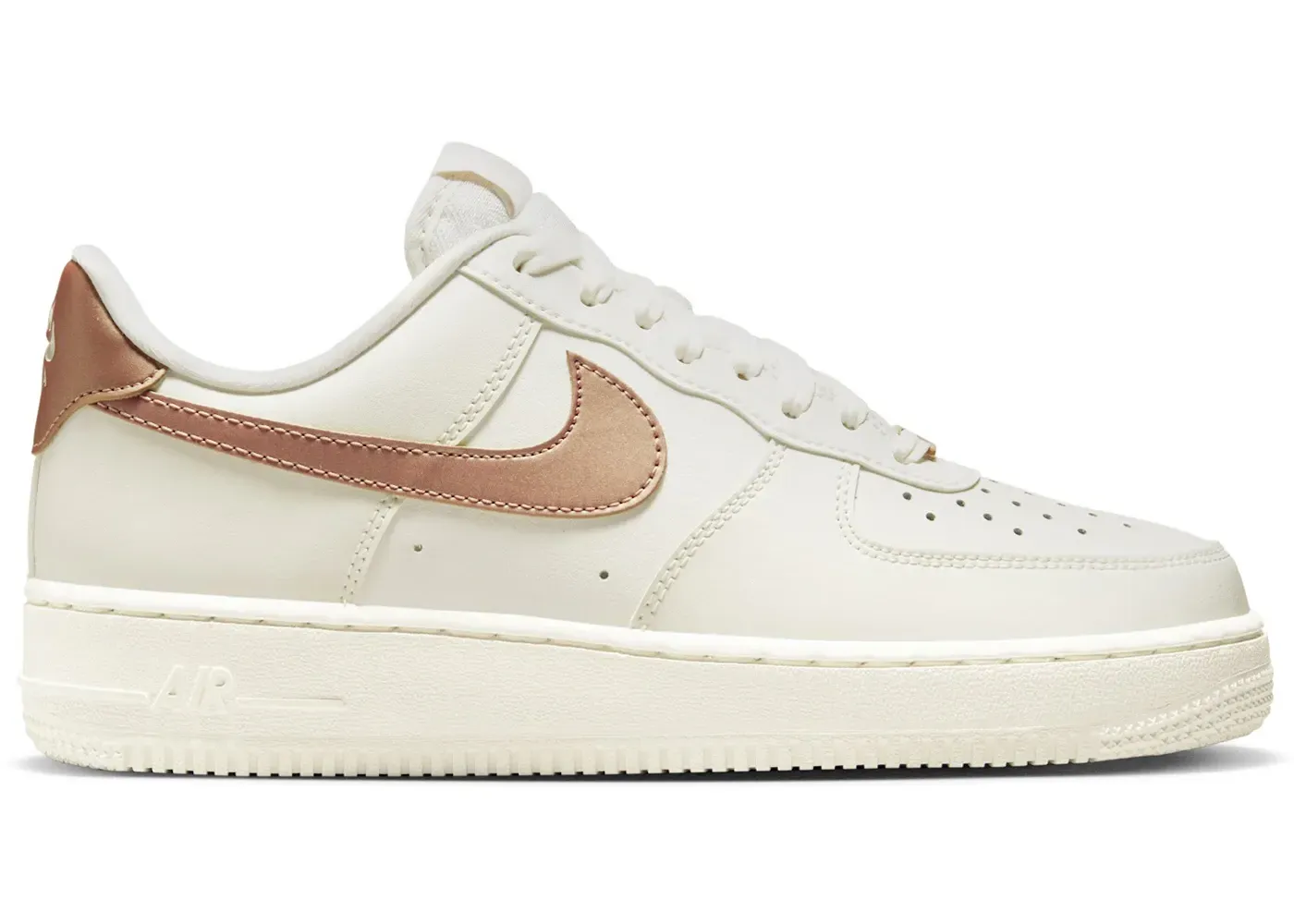 Фото № 1 с приближением к товару «‎Nike Air Force 1 '07 Sail Metallic Red Bronze »