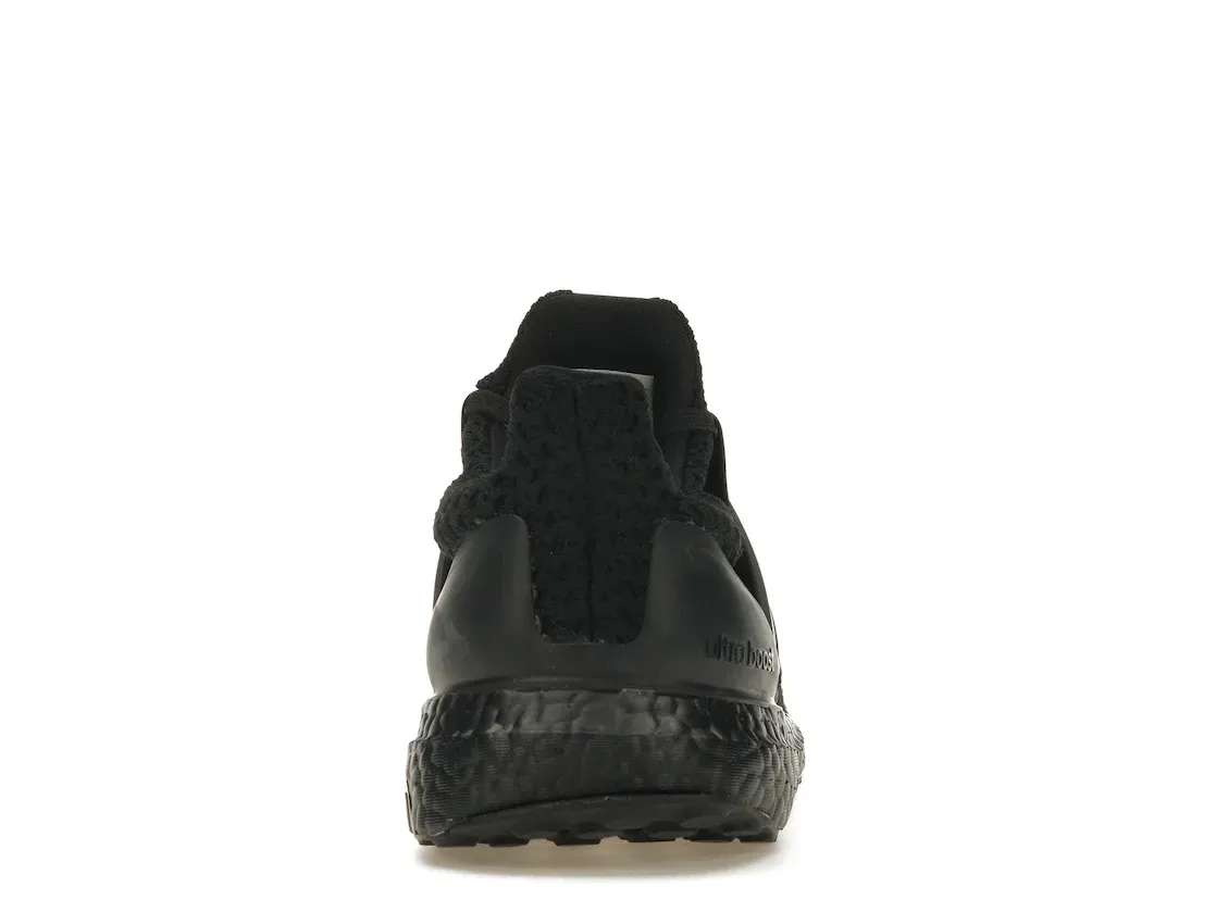 Фото № 4 с приближением к товару «‎adidas Ultra Boost 5.0 DNA Triple Black »