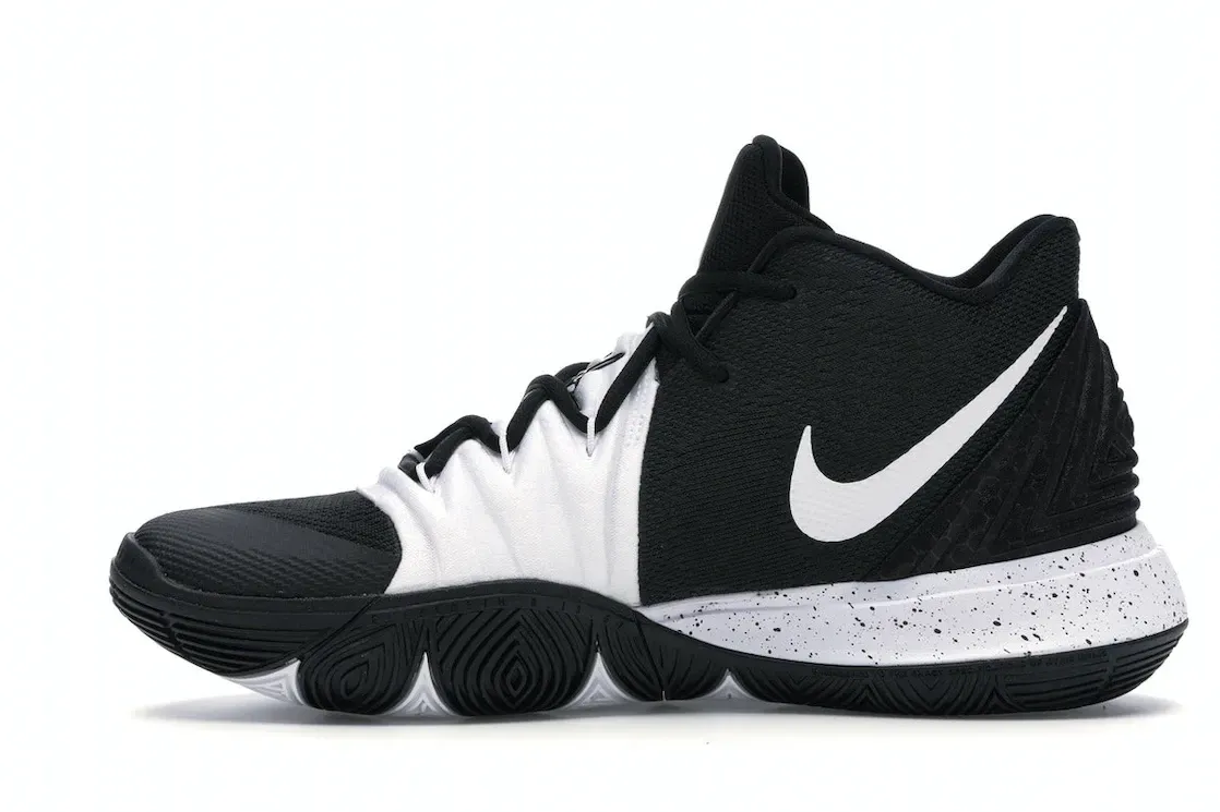 Фото № 3 с приближением к товару «‎Nike Kyrie 5 Team Black White»