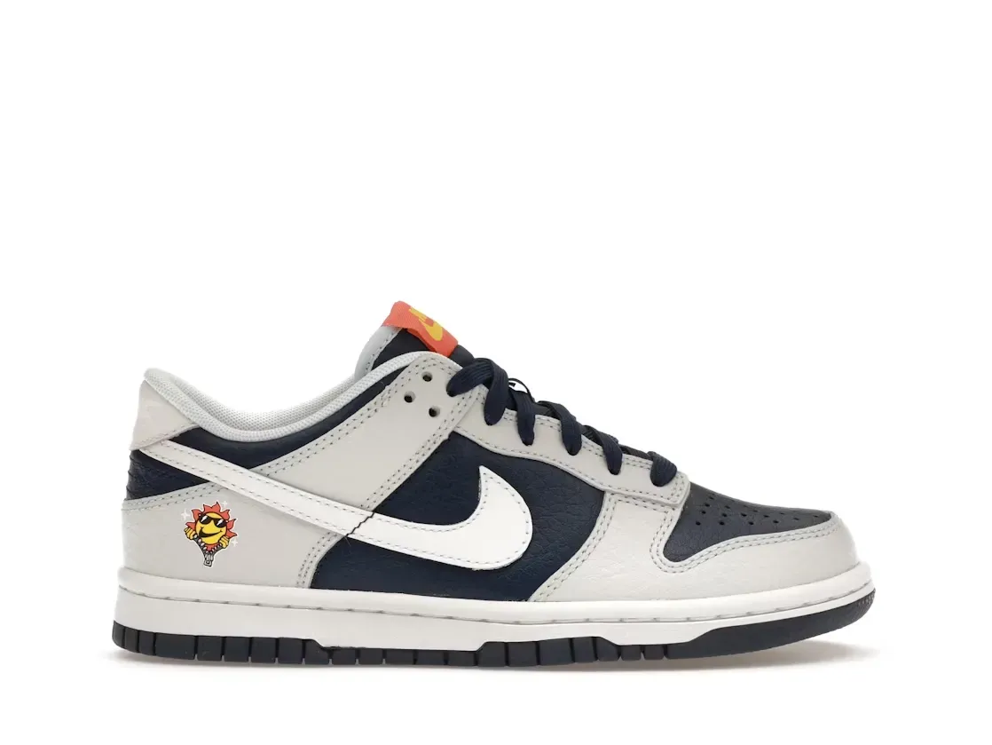 Фото № 1 с приближением к товару «‎Nike Dunk Low»