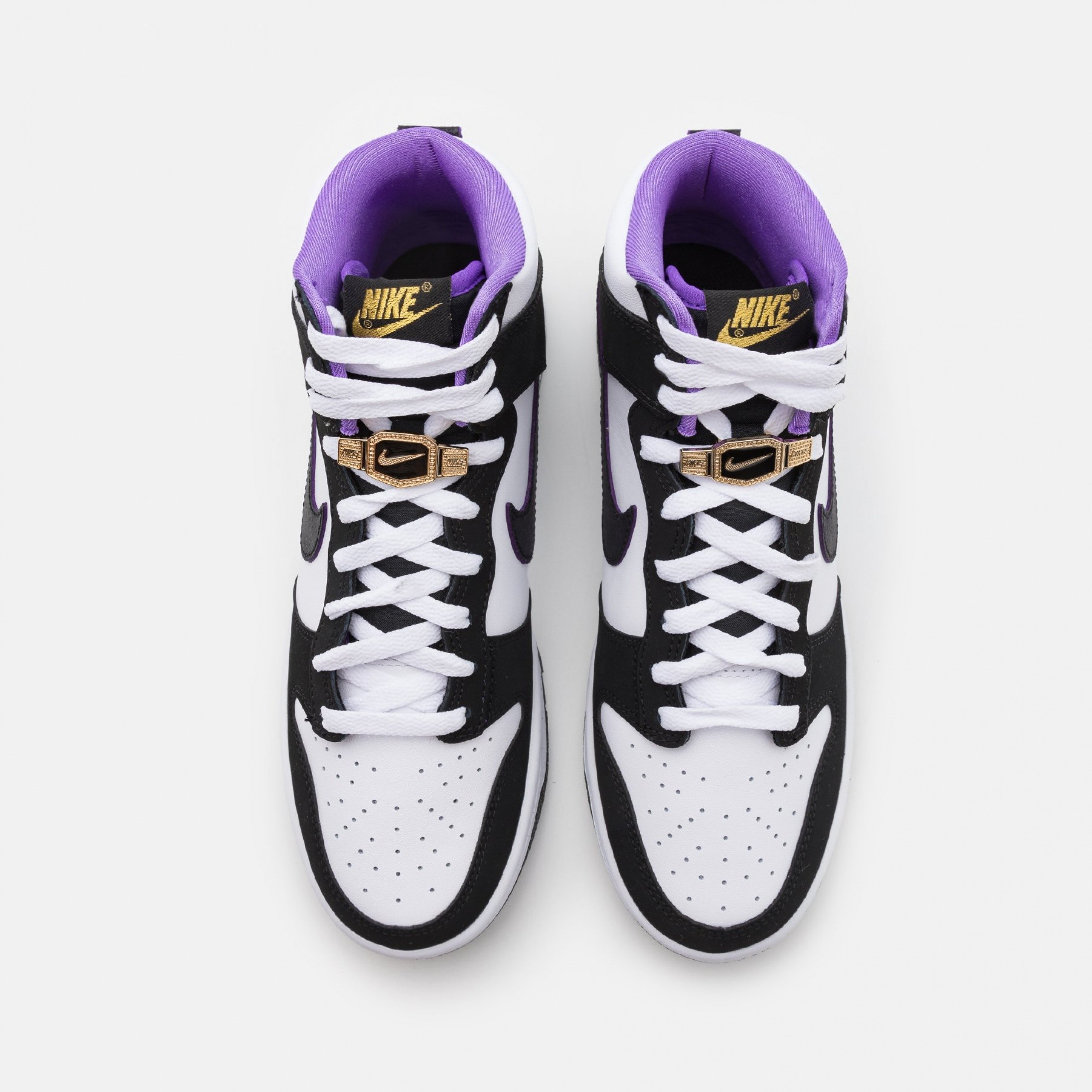 Фото № 4 с приближением к товару «‎Nike Dunk Retro »