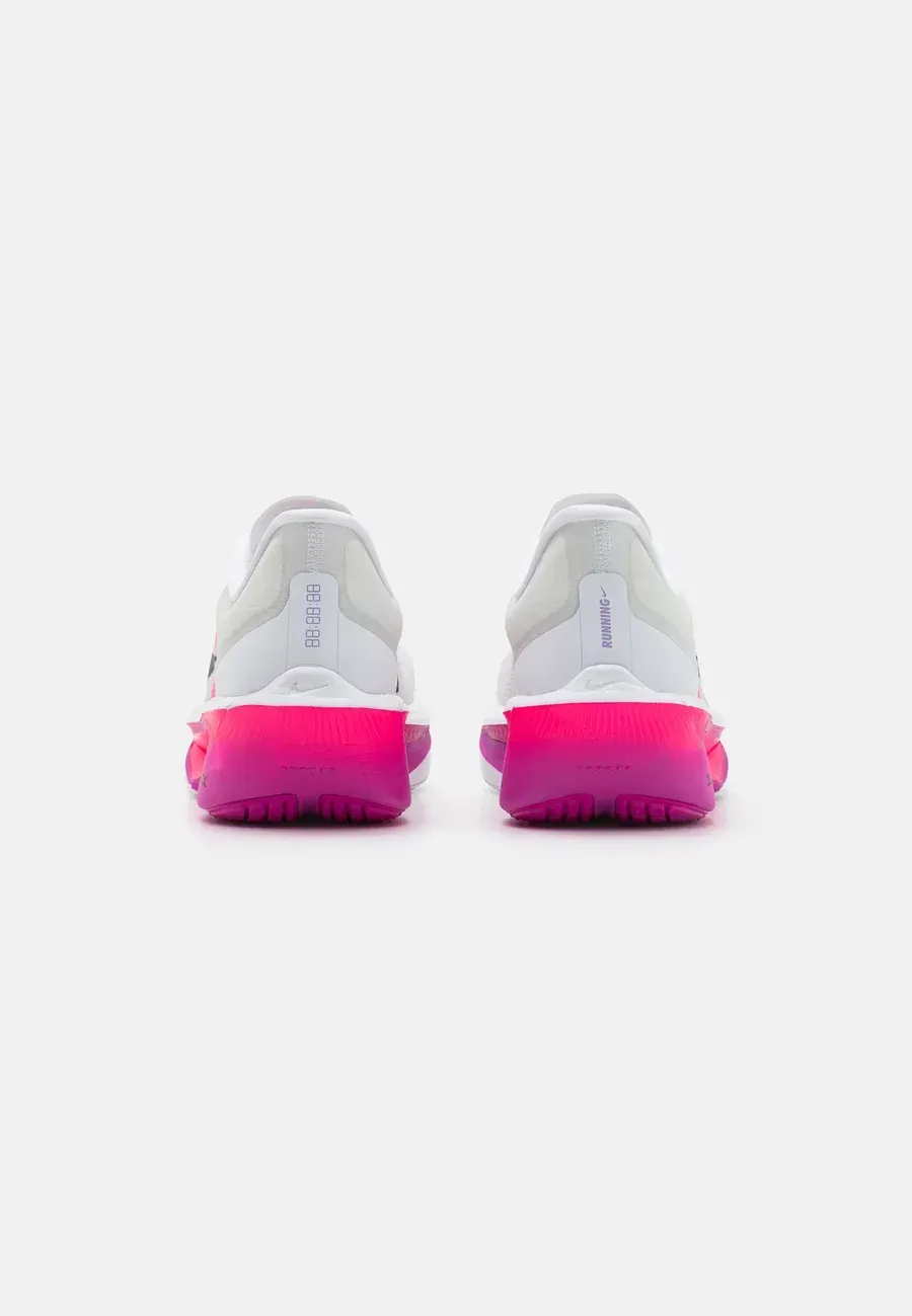Фото № 3 с приближением к товару «‎ZOOM FLY 6»