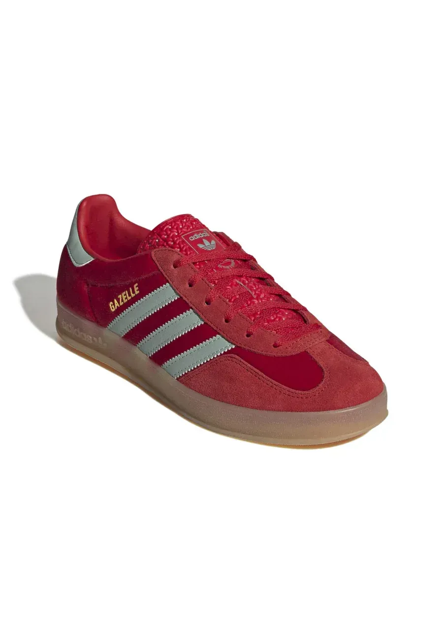 Фото № 4 с приближением к товару «‎GAZELLE INDOOR»