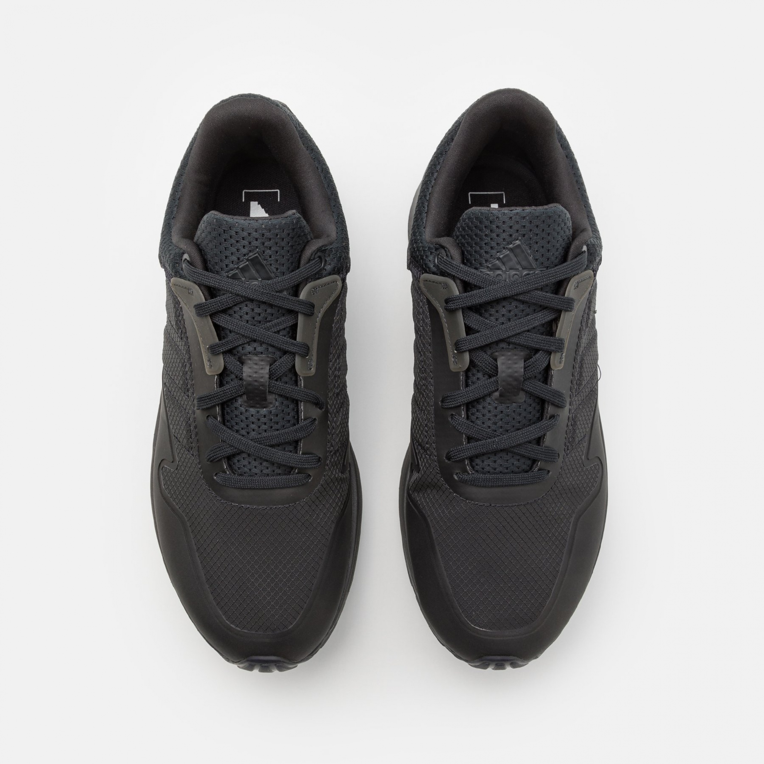 Фото № 4 с приближением к товару «‎Adidas Chill »