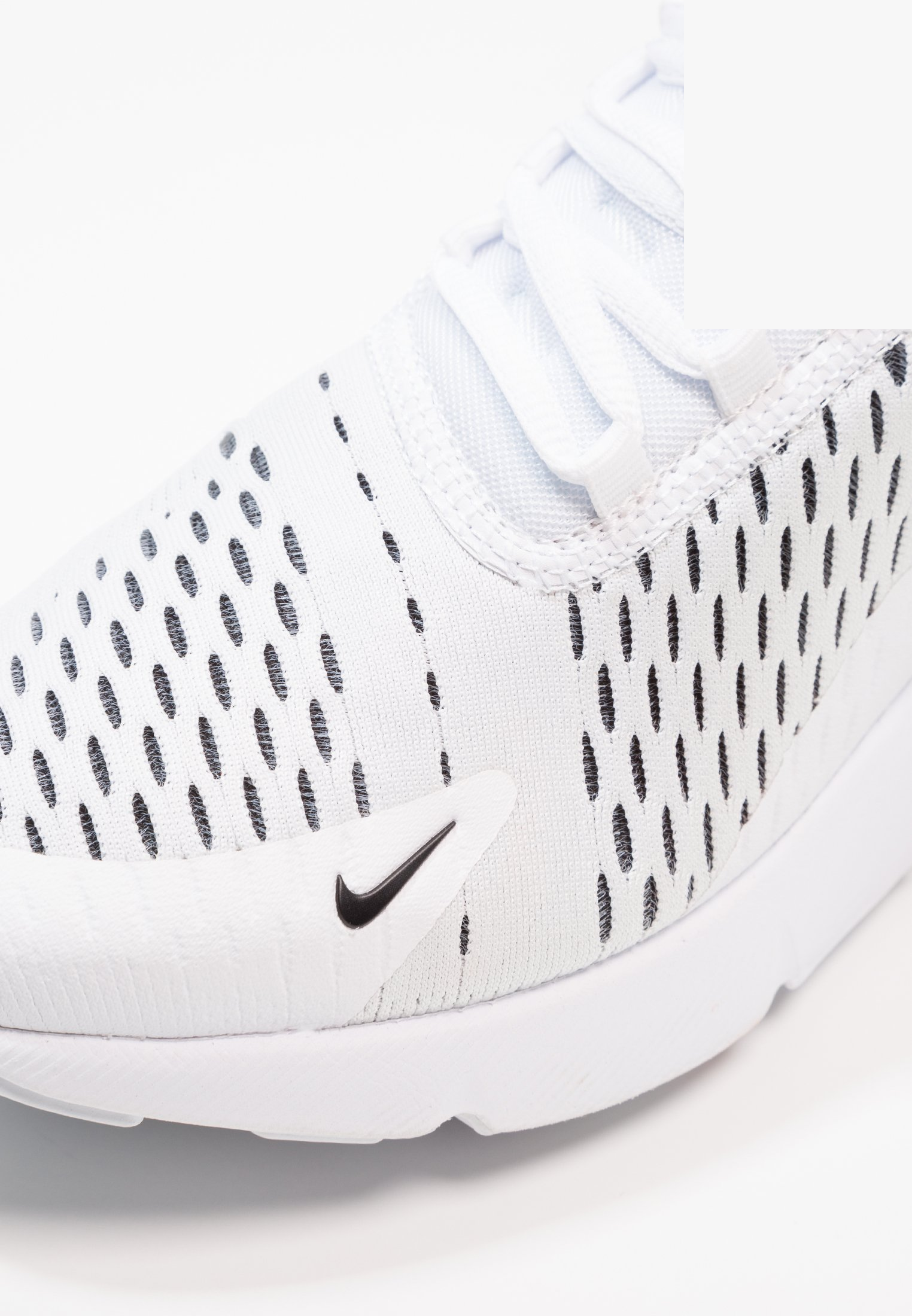 Фото № 2 с приближением к товару «‎Nike Air Max 270 »