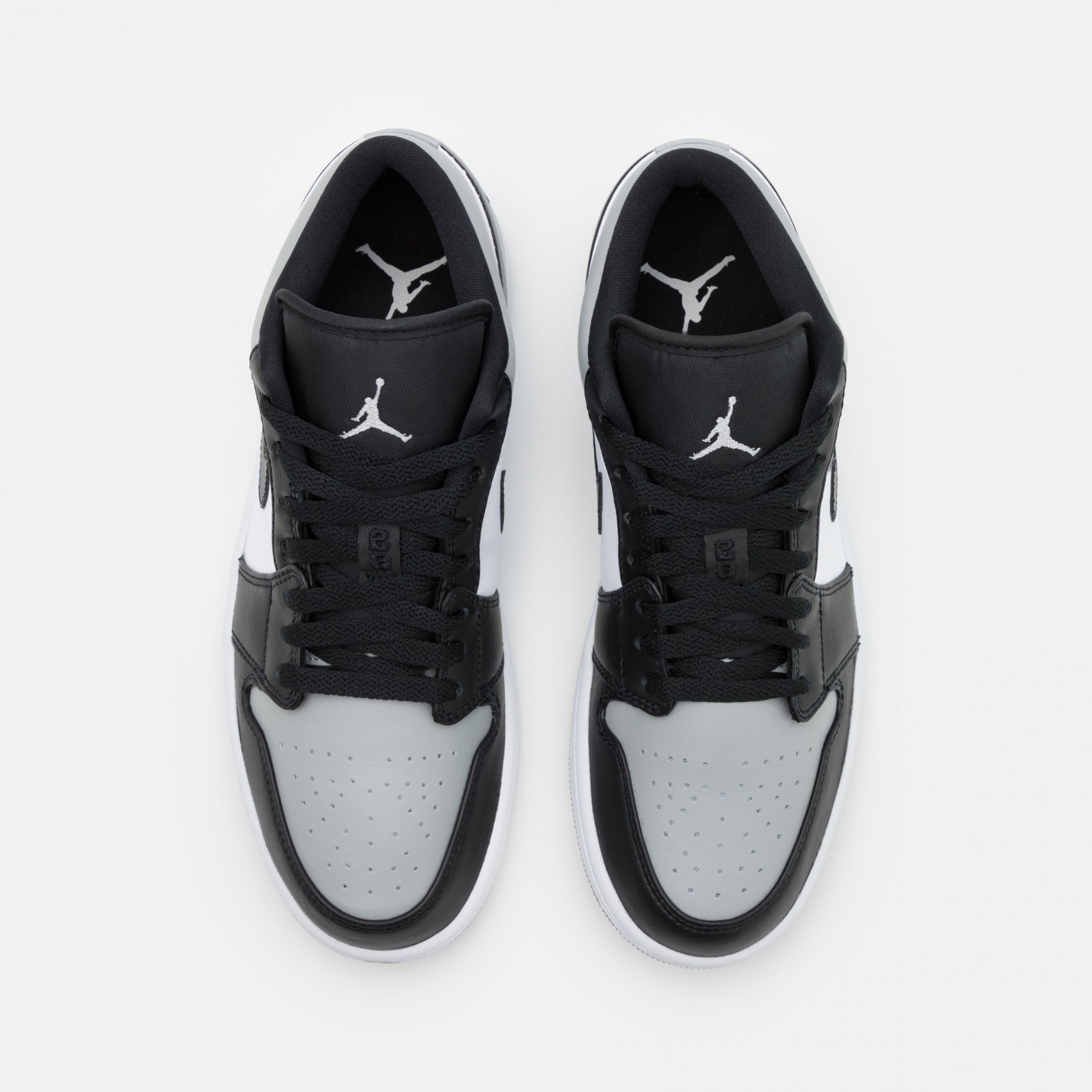 Фото № 4 с приближением к товару «‎Air Jordan 1 »