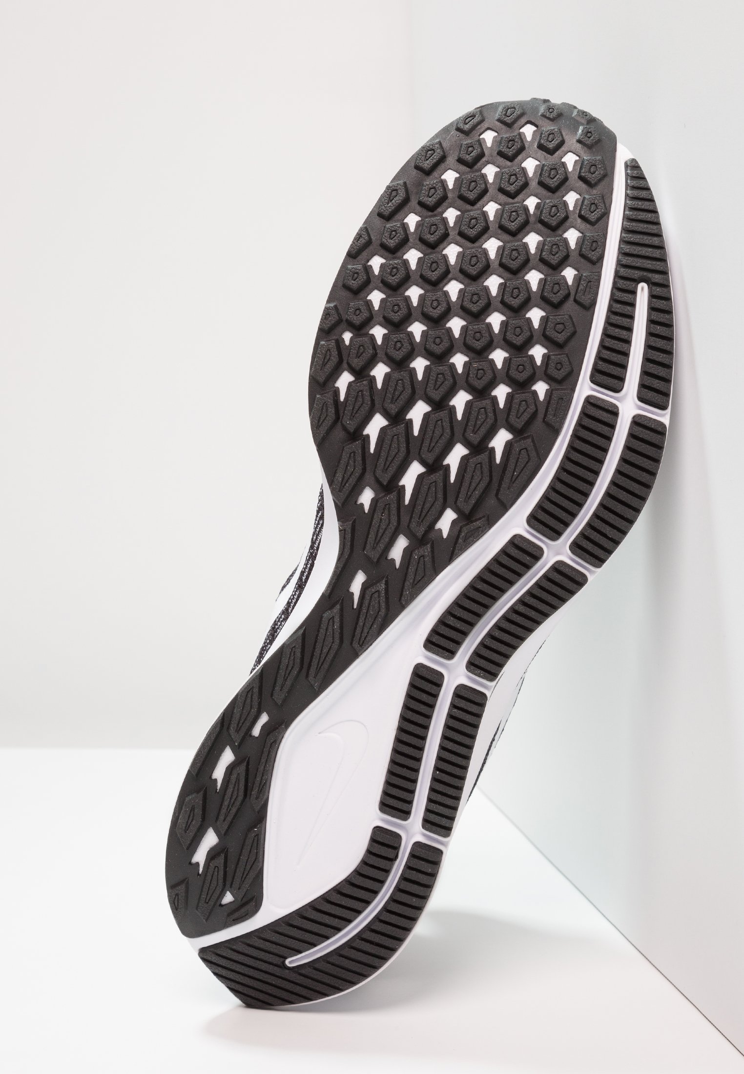 Фото № 5 с приближением к товару «‎Nike Air Zoom Pegasus 35»