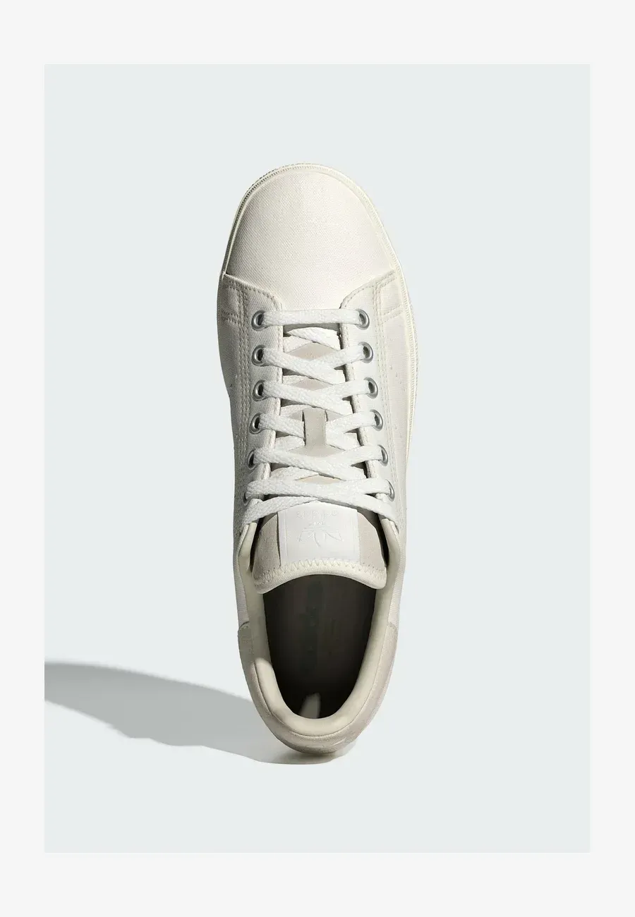 Фото № 3 с приближением к товару «‎STAN SMITH CS»