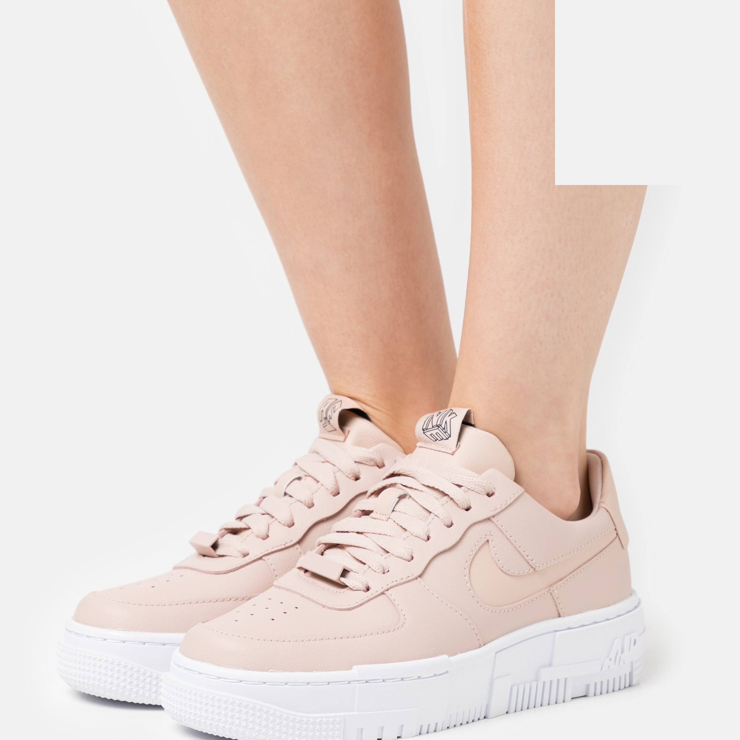 Фото № 4 с приближением к товару «‎Nike Af1 Pixel »