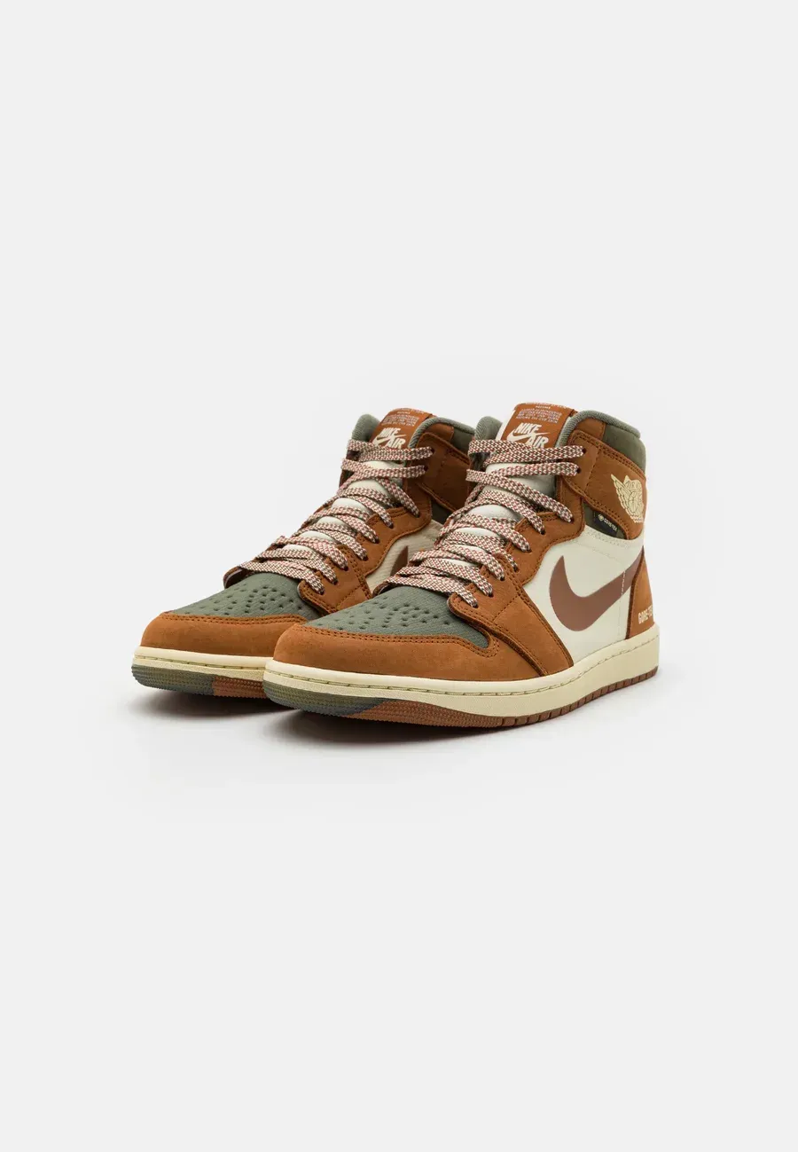 Фото № 2 с приближением к товару «‎AIR JORDAN 1 ELEMENT»