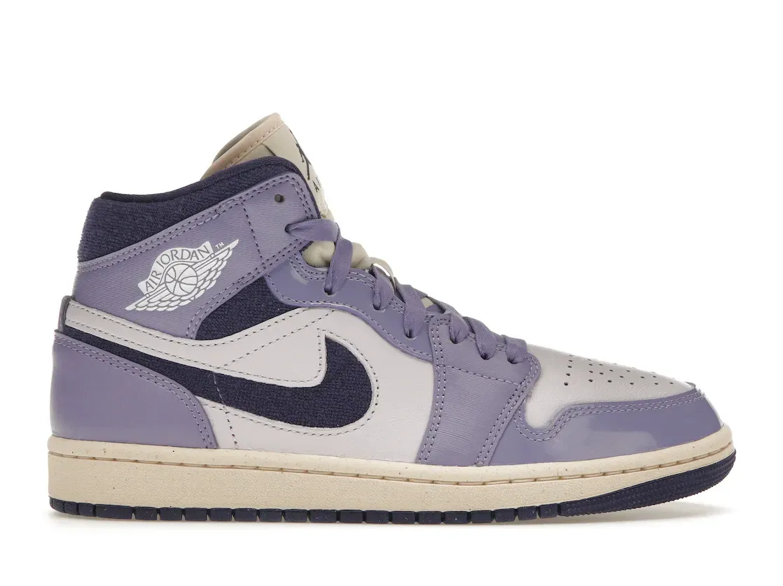 Фото № 1 с приближением к товару «‎Jordan 1 Mid SE Chenille Sky J Light Purple »