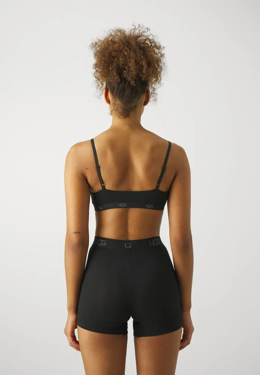 Фото № 3 с приближением к товару «‎ALEXIAH BOY»