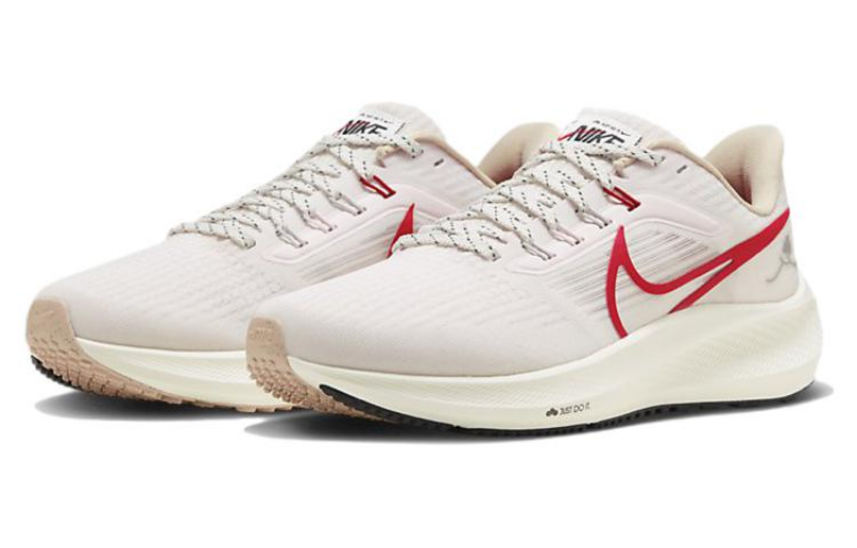 Фото № 3 с приближением к товару «‎ Nike Air Zoom Pegasus 39 Running shoes»
