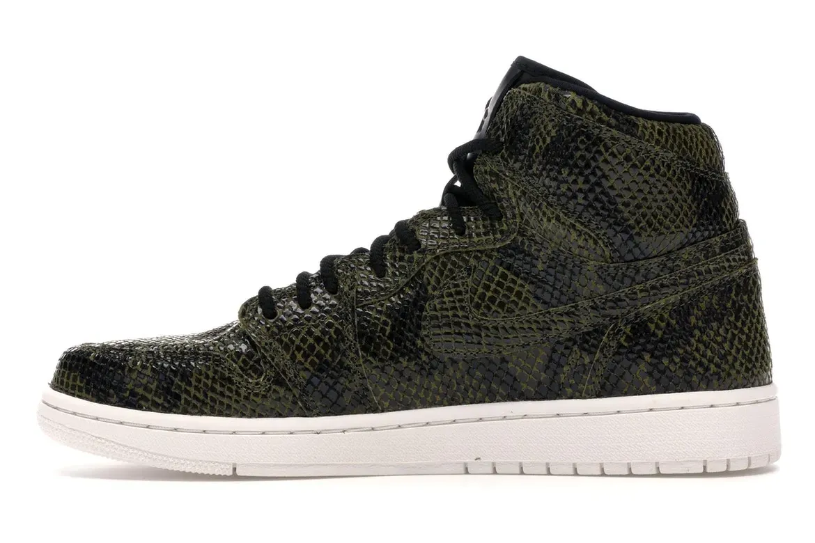 Фото № 3 с приближением к товару «‎Jordan 1 Retro High Snakeskin »