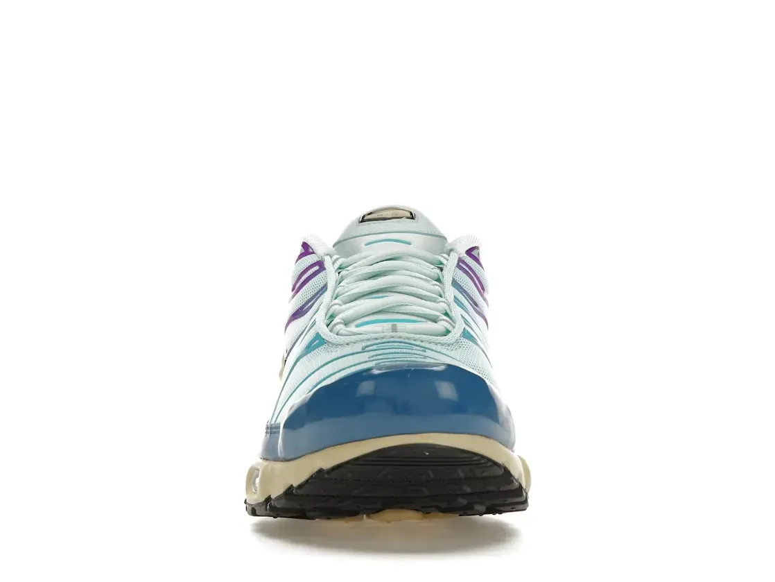 Фото № 2 с приближением к товару «‎Nike Air Max Plus»