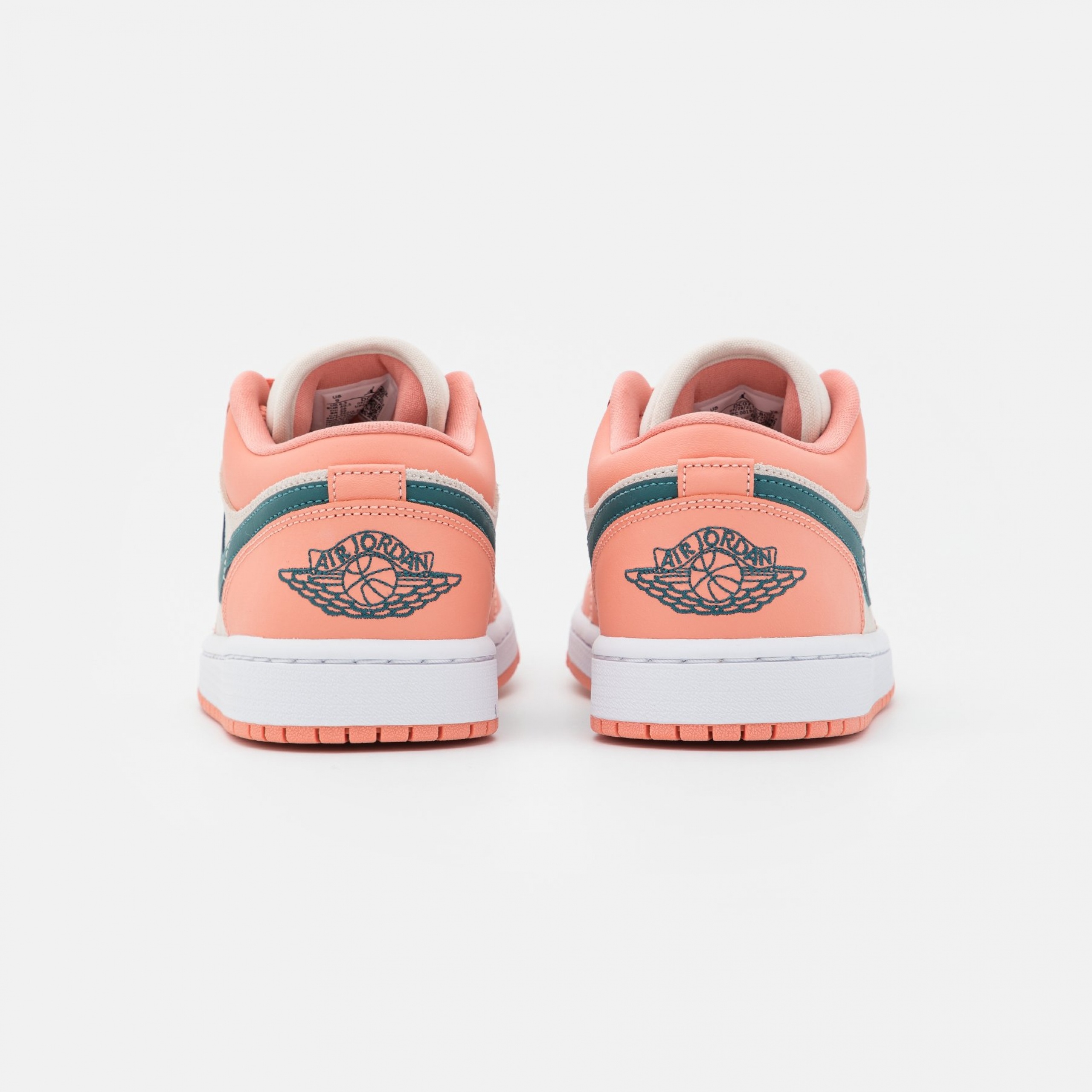 Фото № 3 с приближением к товару «‎Jordan Air 1 »