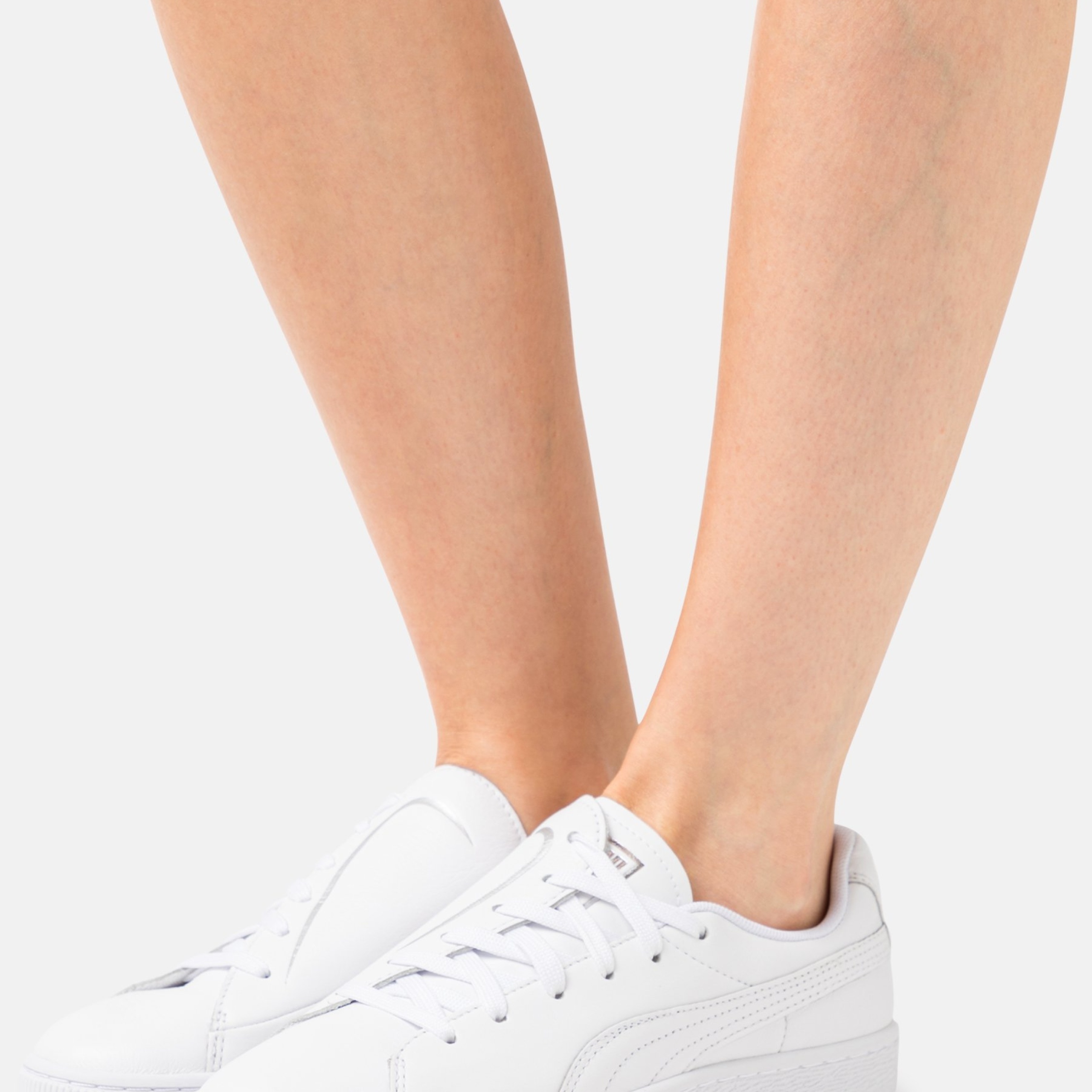 Фото № 2 с приближением к товару «‎Puma Basket Crush Emboss »