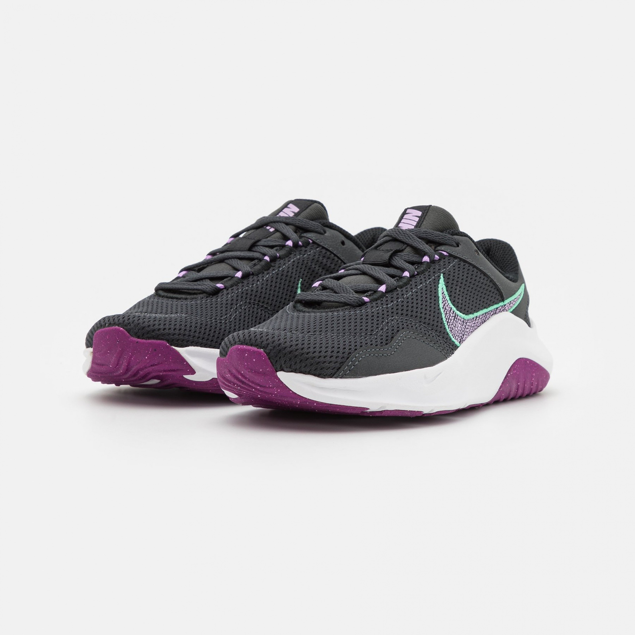 Фото № 2 с приближением к товару «‎Nike Legend Essential 3 »