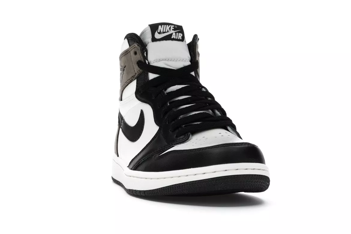 Фото № 3 с приближением к товару «‎Jordan 1 Retro High Dark Mocha»