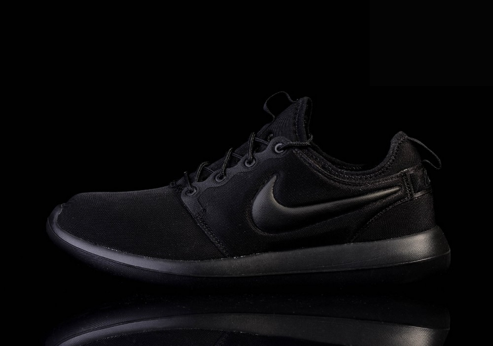 Фото № 5 с приближением к товару «‎Nike Roshe Two Triple »