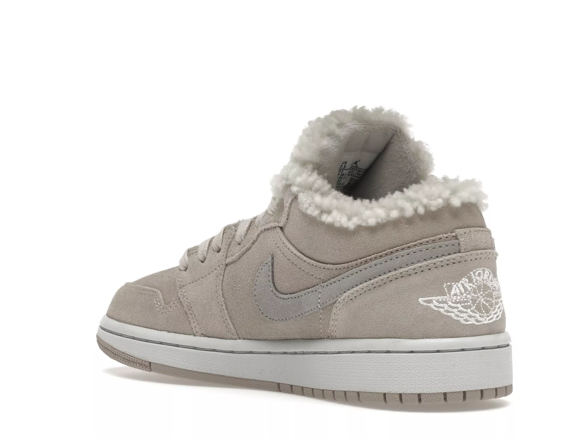 Фото № 4 с приближением к товару «‎Jordan 1 Low SE Sherpa Fleece »