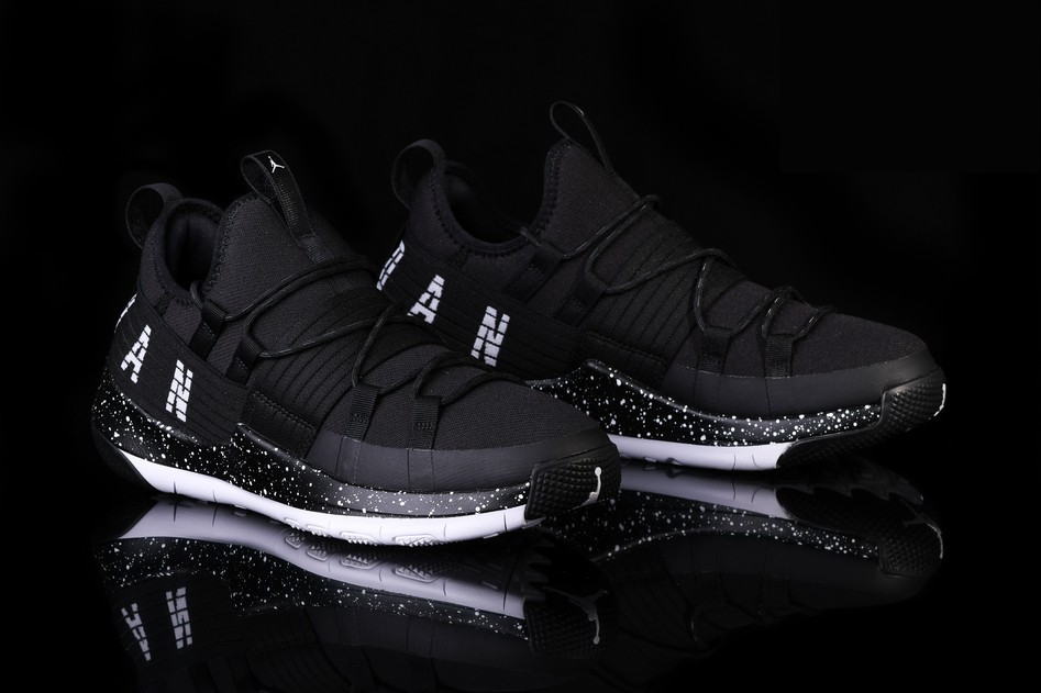 Фото № 4 с приближением к товару «‎Nike Air Jordan Trainer Pro Oreo »