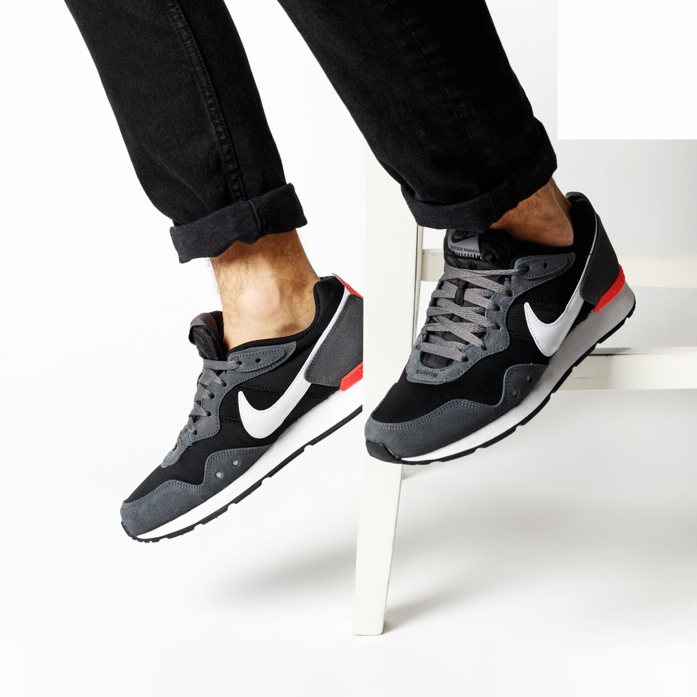 Фото № 2 с приближением к товару «‎Nike Venture Runner BlackGrey»