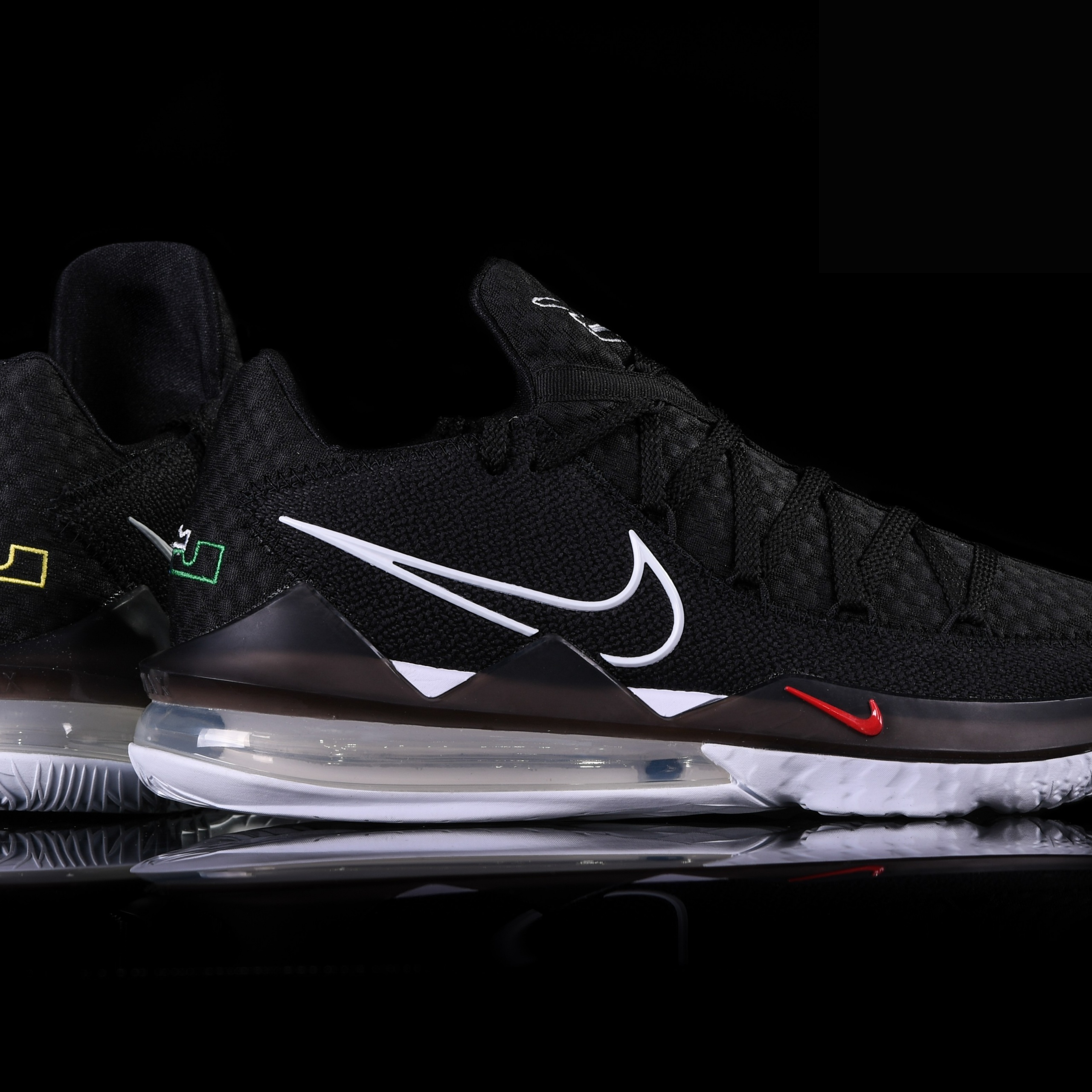 Фото № 2 с приближением к товару «‎Nike Lebron 17 »