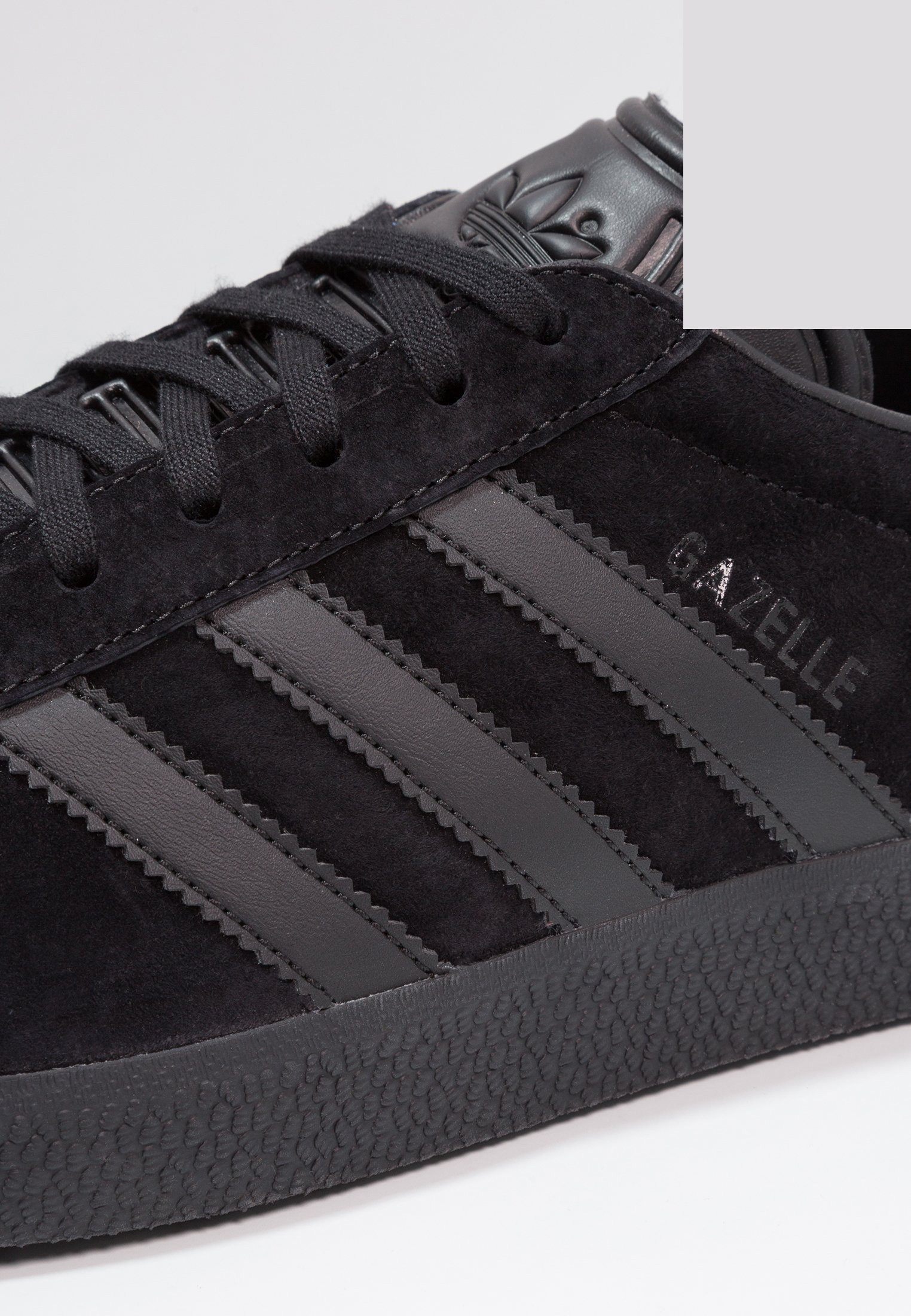 Фото № 5 с приближением к товару «‎Adidas Gazelle »
