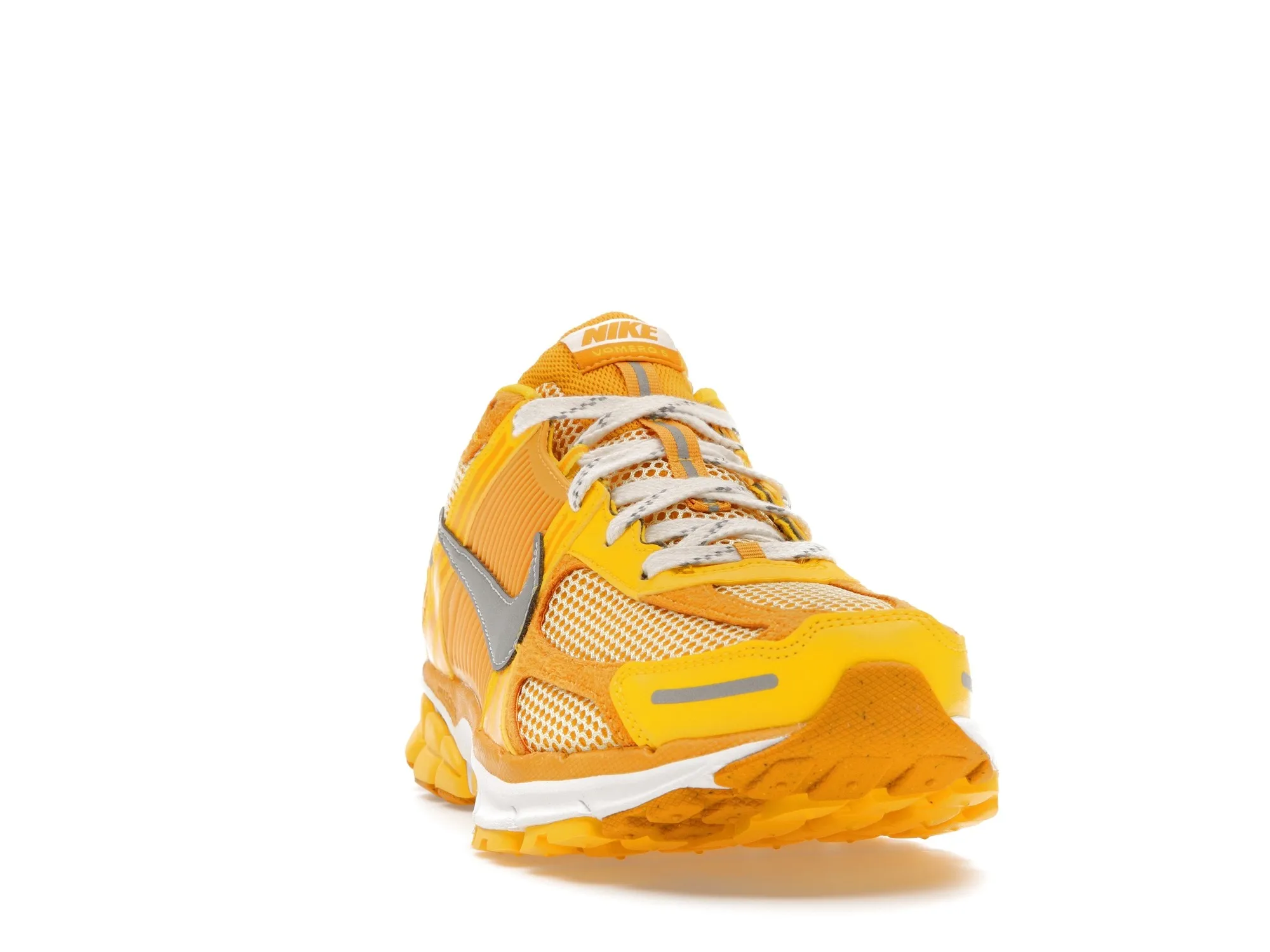 Фото № 3 с приближением к товару «‎Nike Zoom Vomero 5 Yellow Ochre»