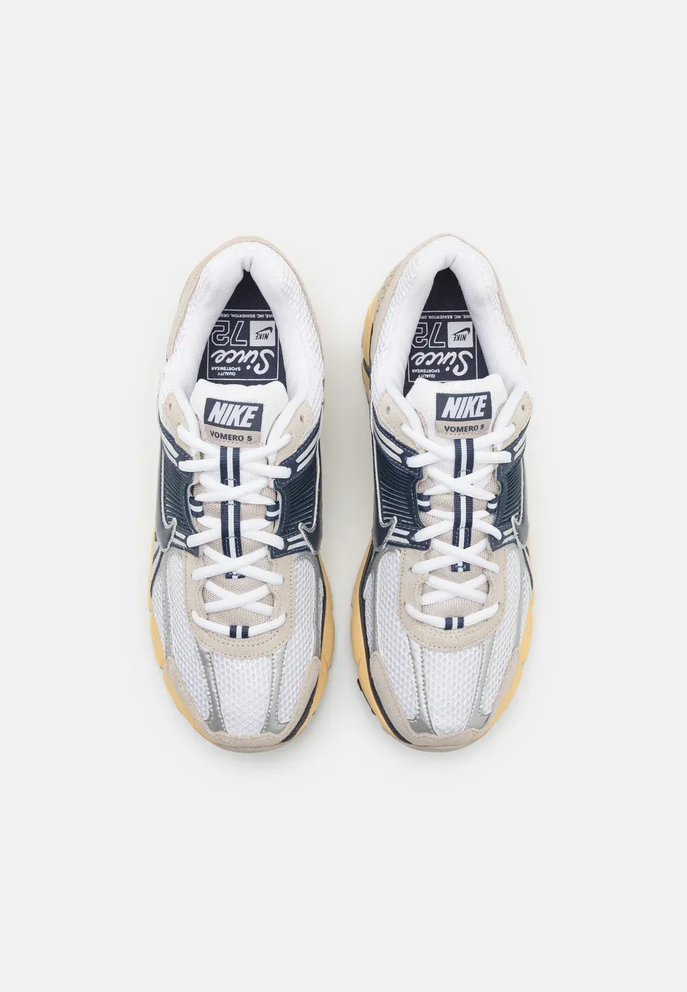 Фото № 4 с приближением к товару «‎ZOOM VOMERO 5 UNISEX»