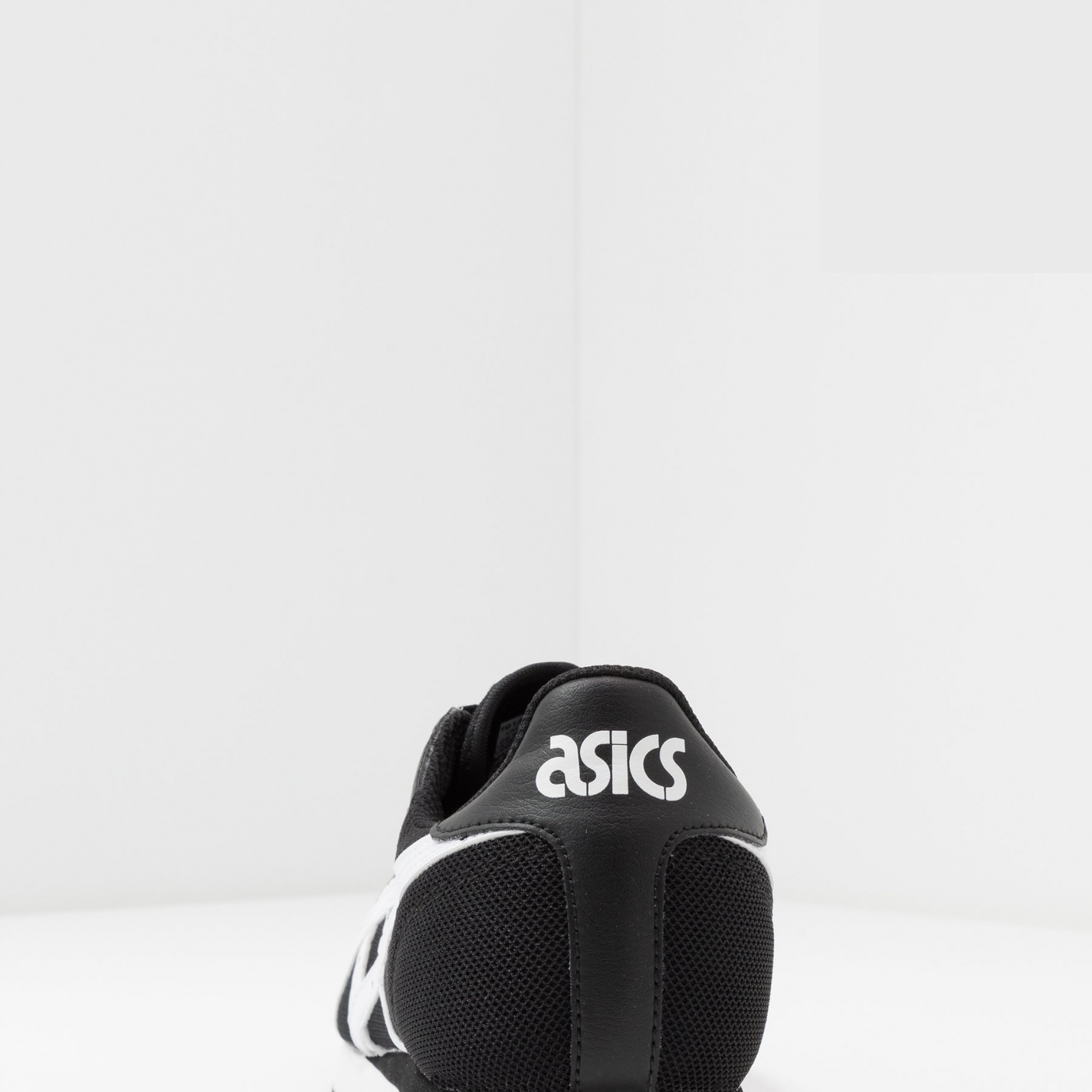 Фото № 3 с приближением к товару «‎Asics Tiger »