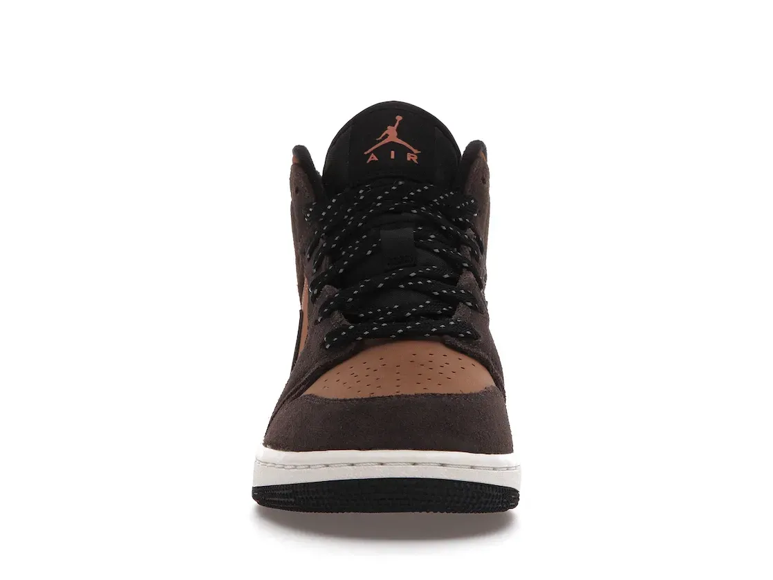 Фото № 2 с приближением к товару «‎Jordan 1 Mid SE Dark Chocolate »