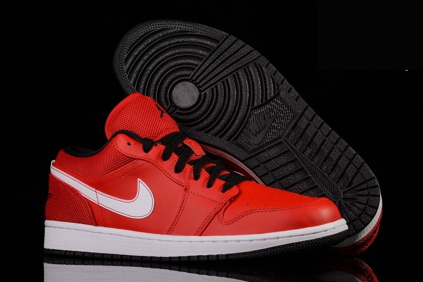 Фото № 2 с приближением к товару «‎Nike Air Jordan 1 Retro Intense »
