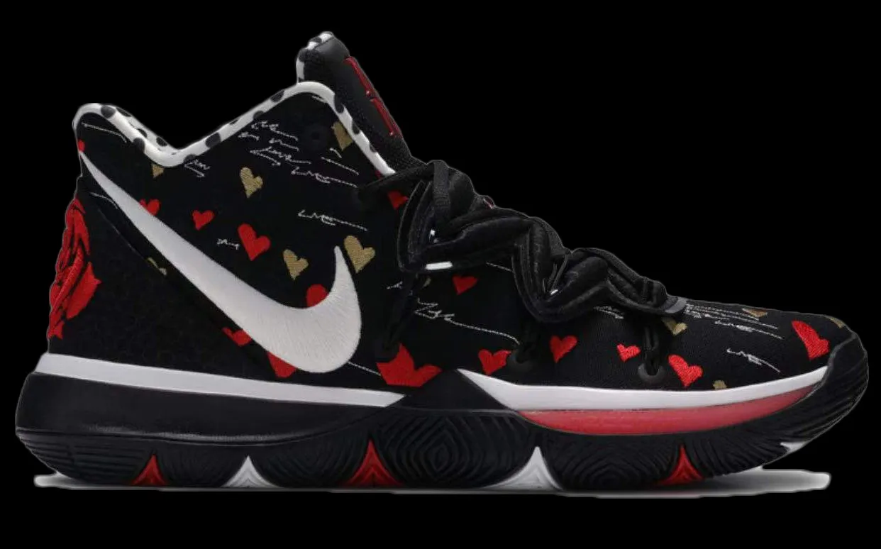 Nike Kyrie 5 Sneaker Room Mom Black