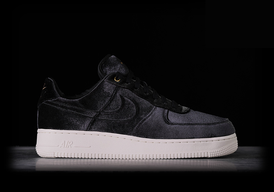 Фото № 1 с приближением к товару «‎Nike Air Force 1 ’07 Prm 3 »