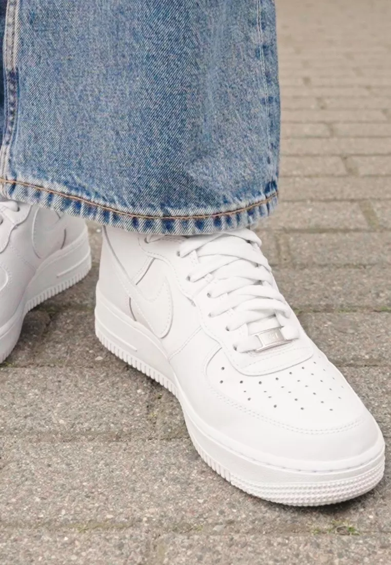 Фото № 2 с приближением к товару «‎WMNS AIR FORCE 1 HI REC»