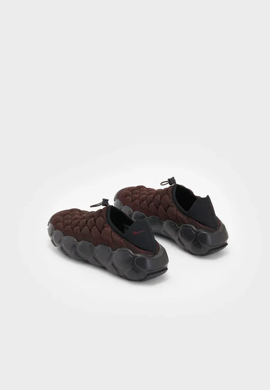 Фото № 3 с приближением к товару «‎FLYKNIT HAVEN»