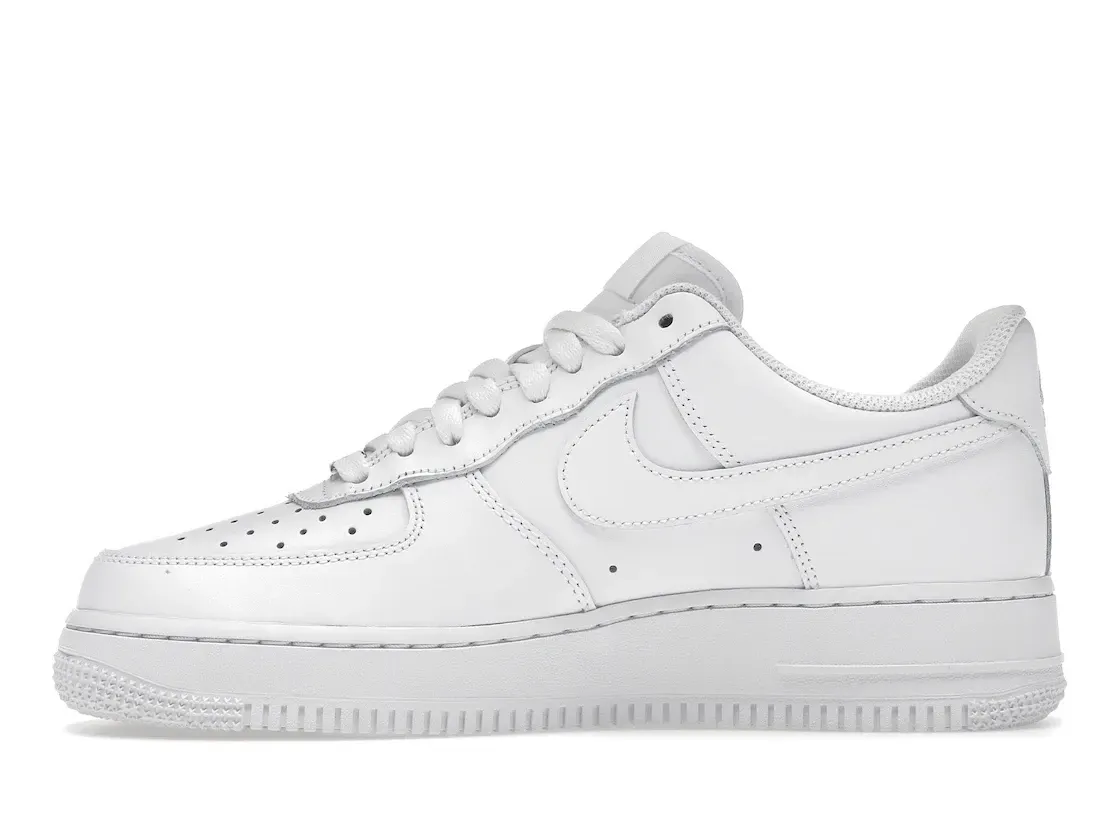 Фото № 3 с приближением к товару «‎Nike Air Force 1 Low '07 White »