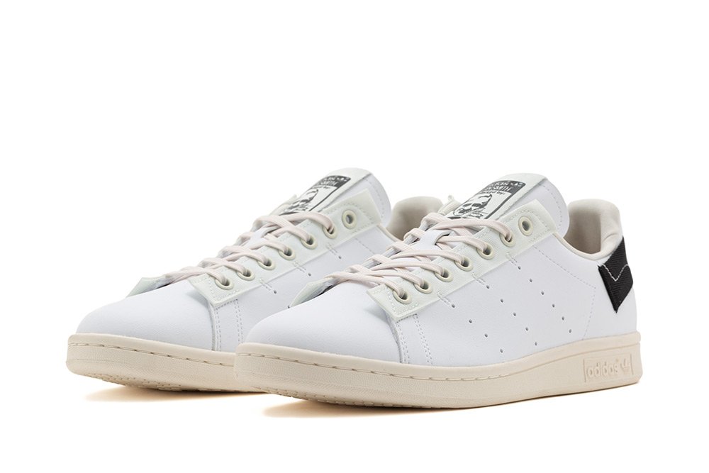 Фото № 4 с приближением к товару «‎Adidas Stan Smith Parley»