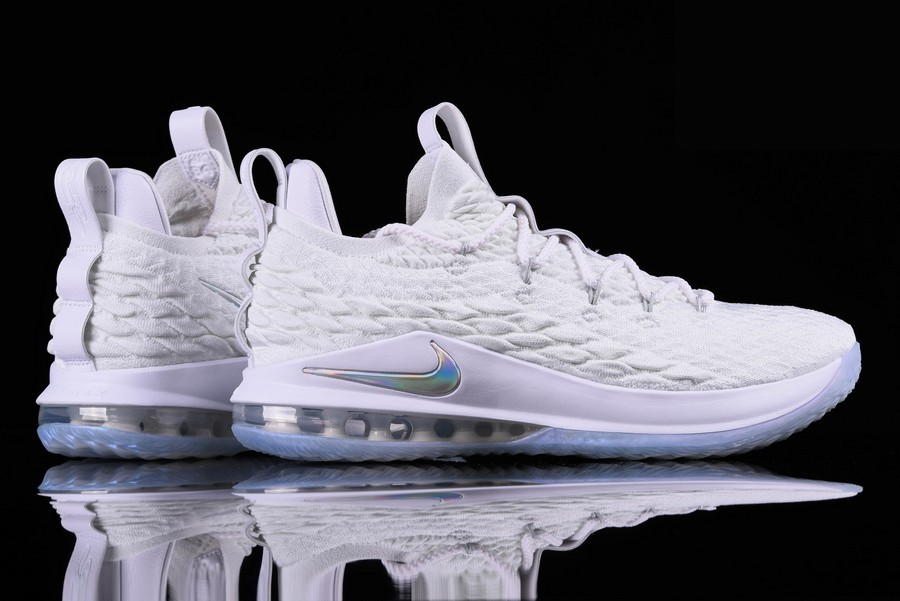 Фото № 1 с приближением к товару «‎Nike Lebron 15 »