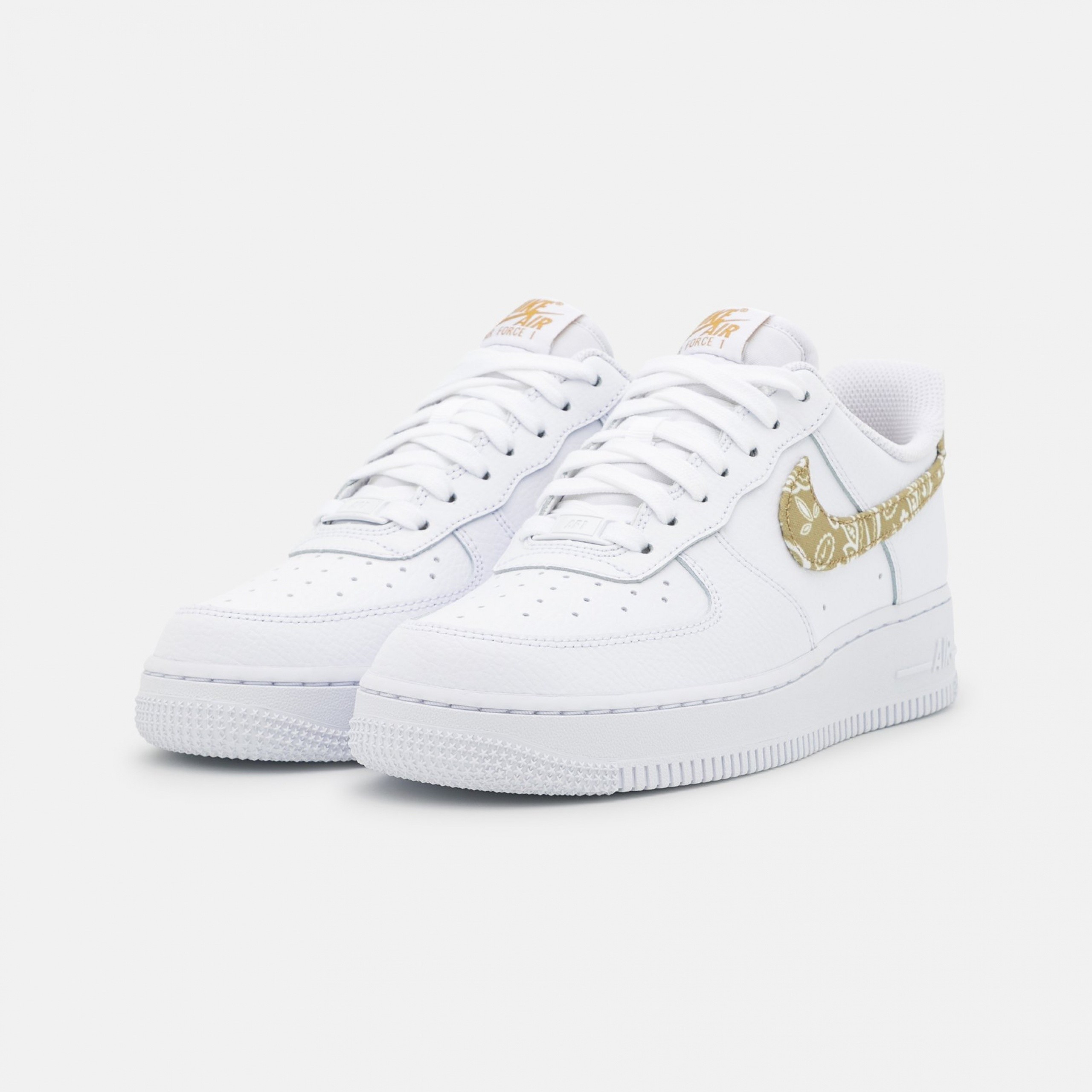 Фото № 2 с приближением к товару «‎Nike Air Force 1 07 Ess Snkr »