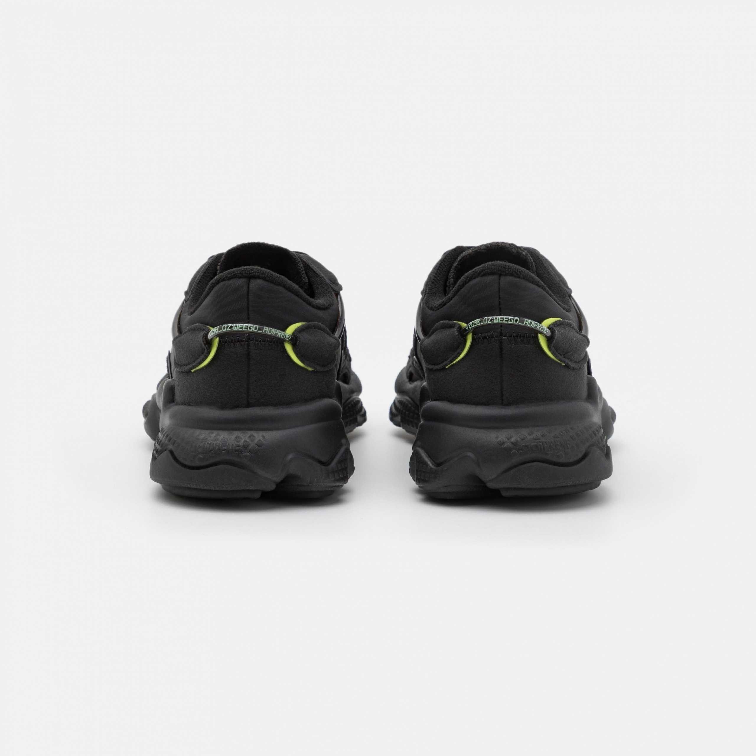 Фото № 3 с приближением к товару «‎Adidas Ozweego Real Madrid »