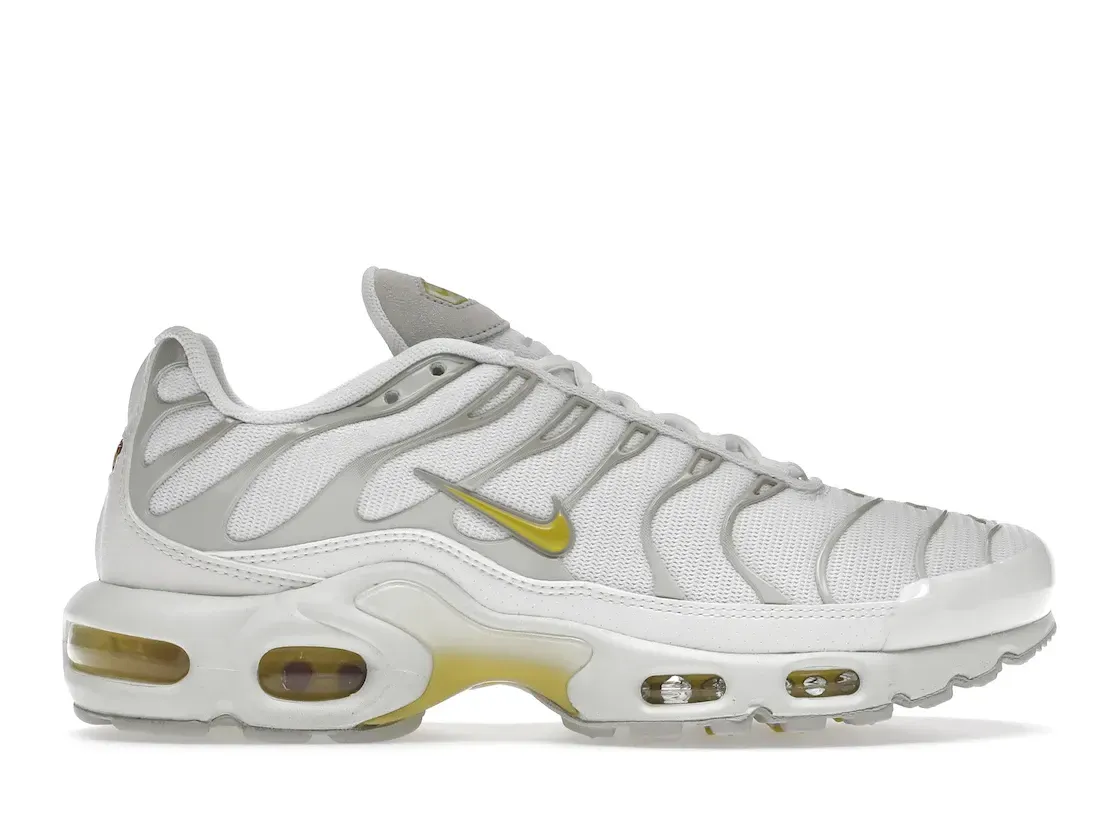 Фото № 1 с приближением к товару «‎Nike Air Max Plus White Bone Celery »