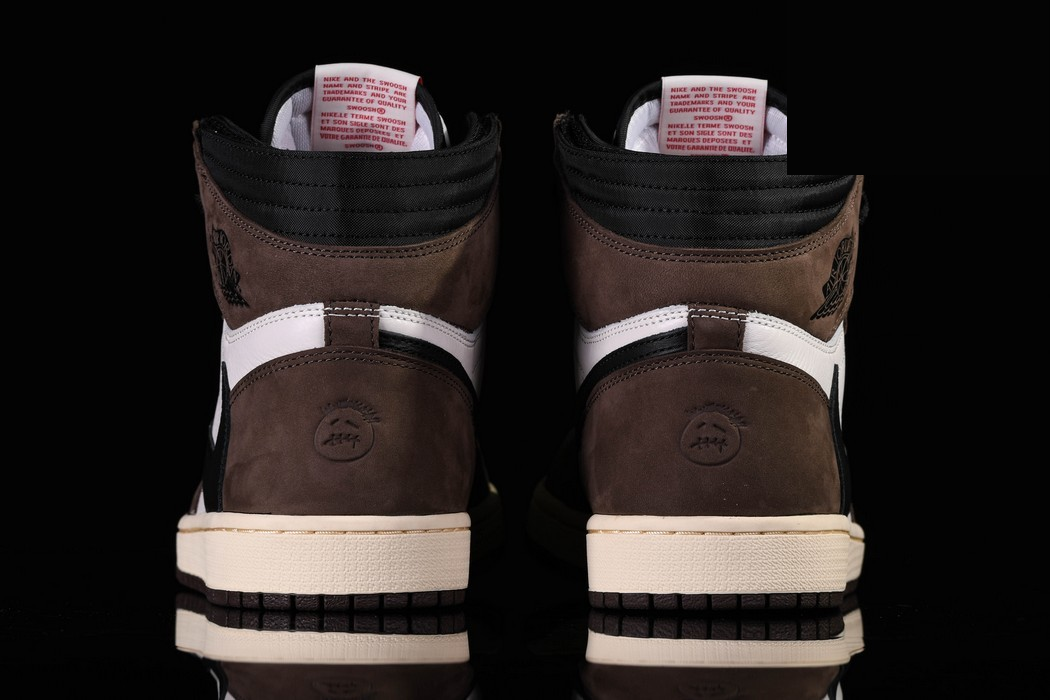 Фото № 1 с приближением к товару «‎Nike Air Jordan 1 Retro OG X Travis Scott »