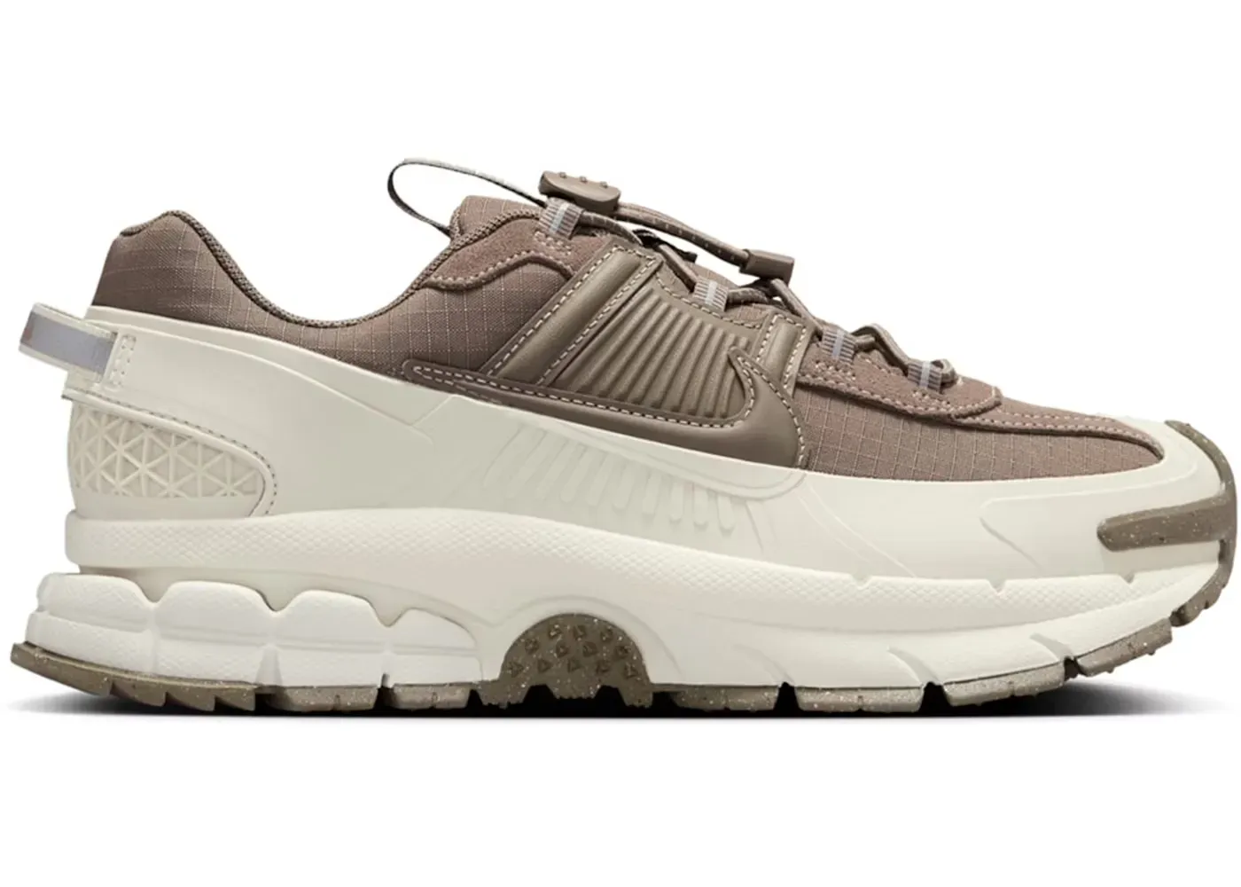Фото № 1 с приближением к товару «‎Nike Zoom Vomero 5 Roam»