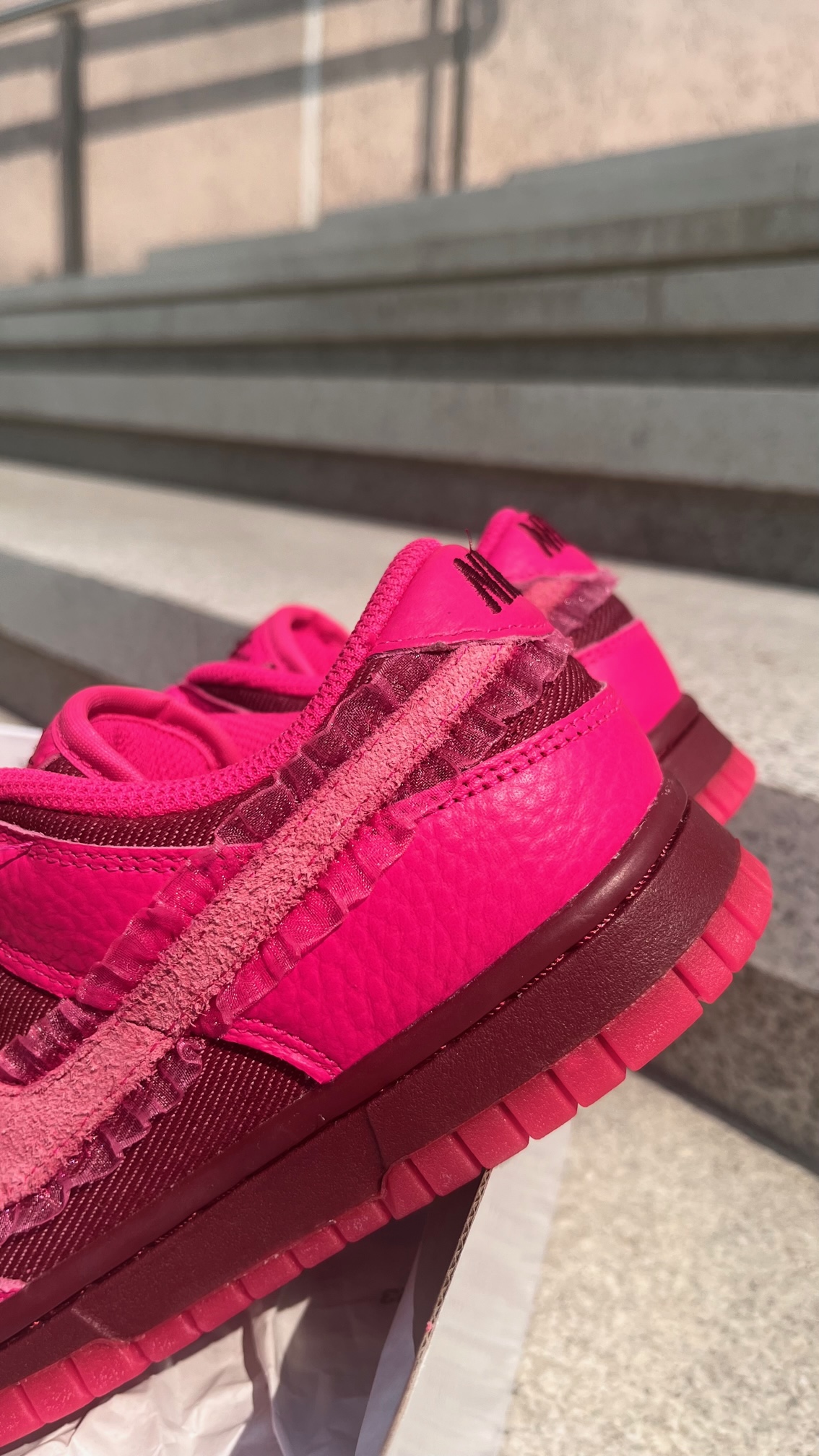 Фото № 2 с приближением к товару «‎Nike Dunk Low»