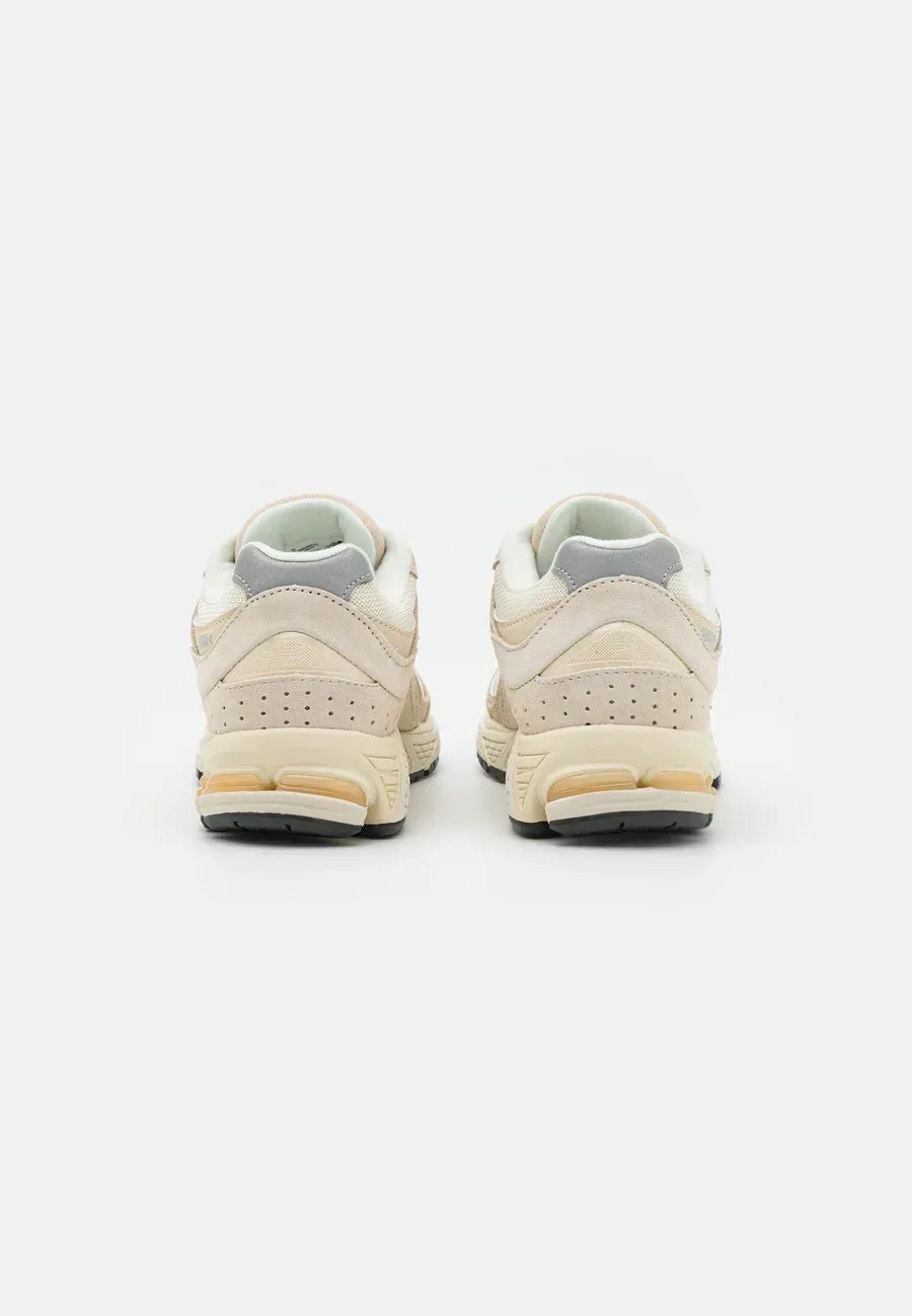 Фото № 3 с приближением к товару «‎M2002 UNISEX»
