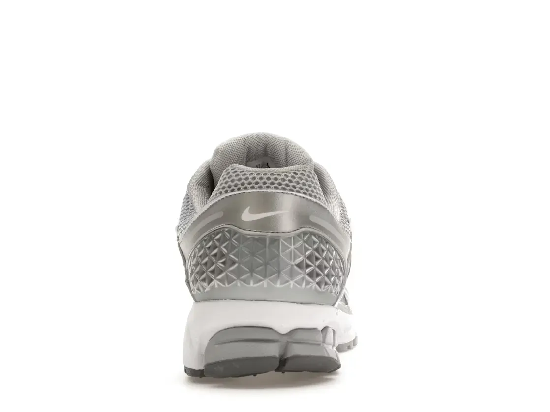 Фото № 4 с приближением к товару «‎Nike Zoom Vomero 5»