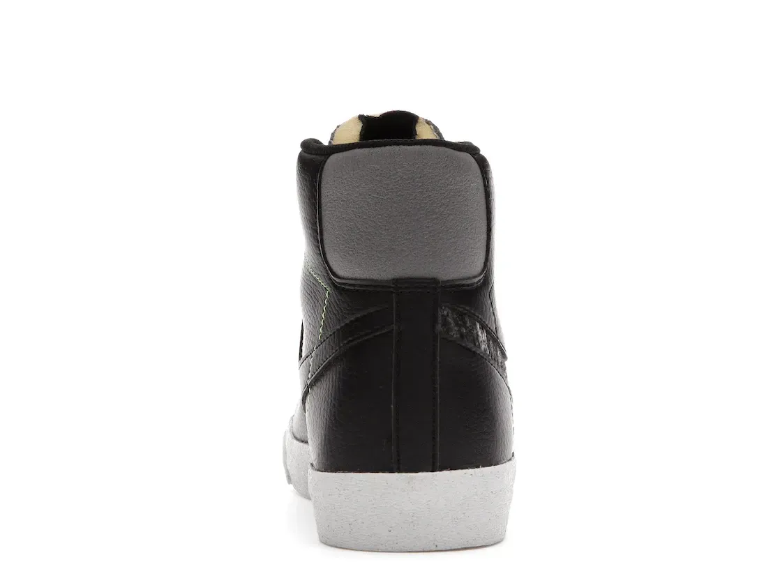 Фото № 4 с приближением к товару «‎Blazer Mid '77 Vintage Black Light Bone»